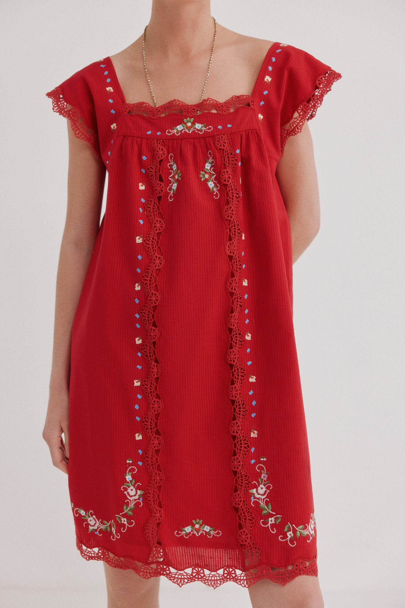 Hoss Intropia Alhena. Vestido corto rojo