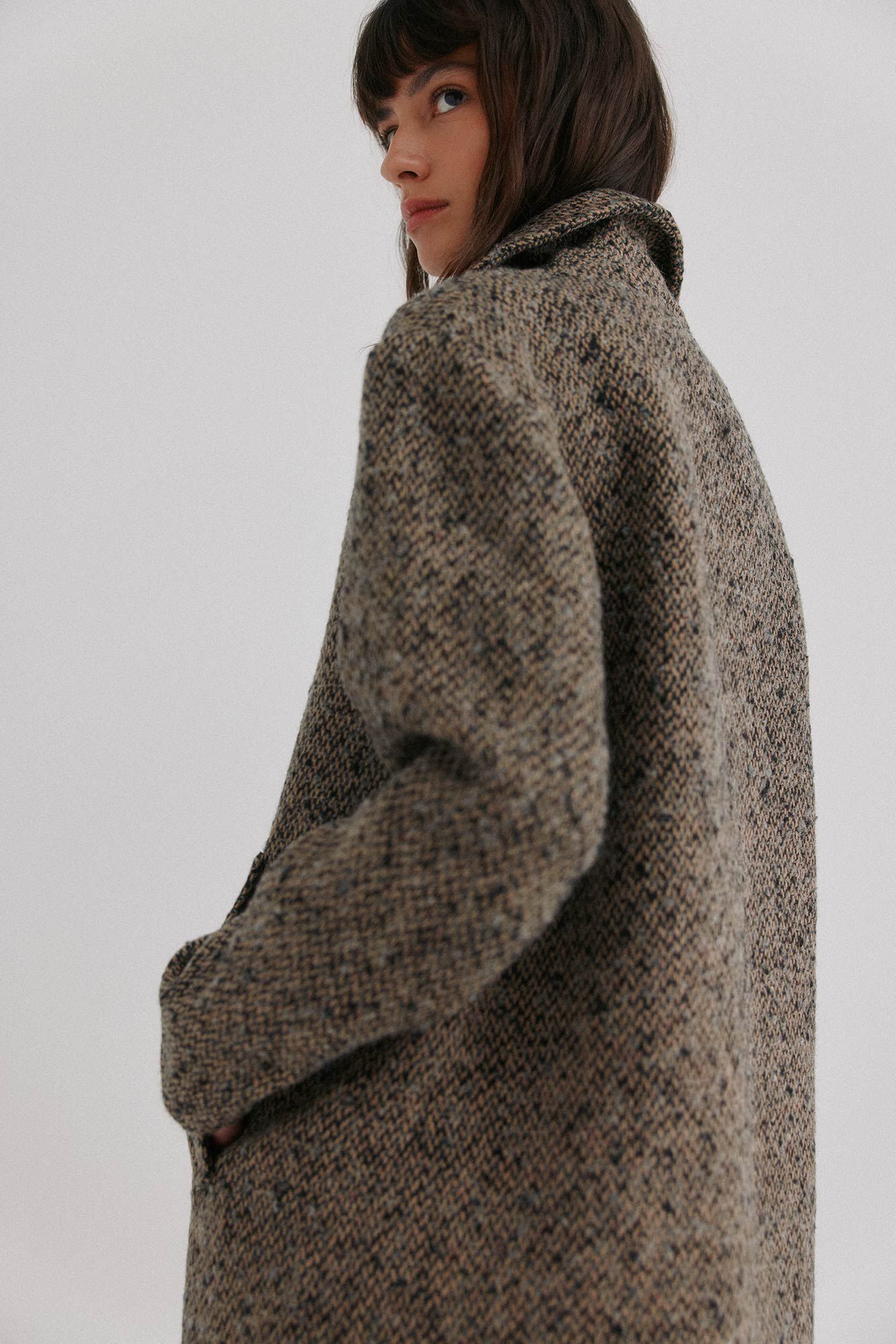 Hoss Intropia F&aacute;tima. Abrigo con solapa Marfil