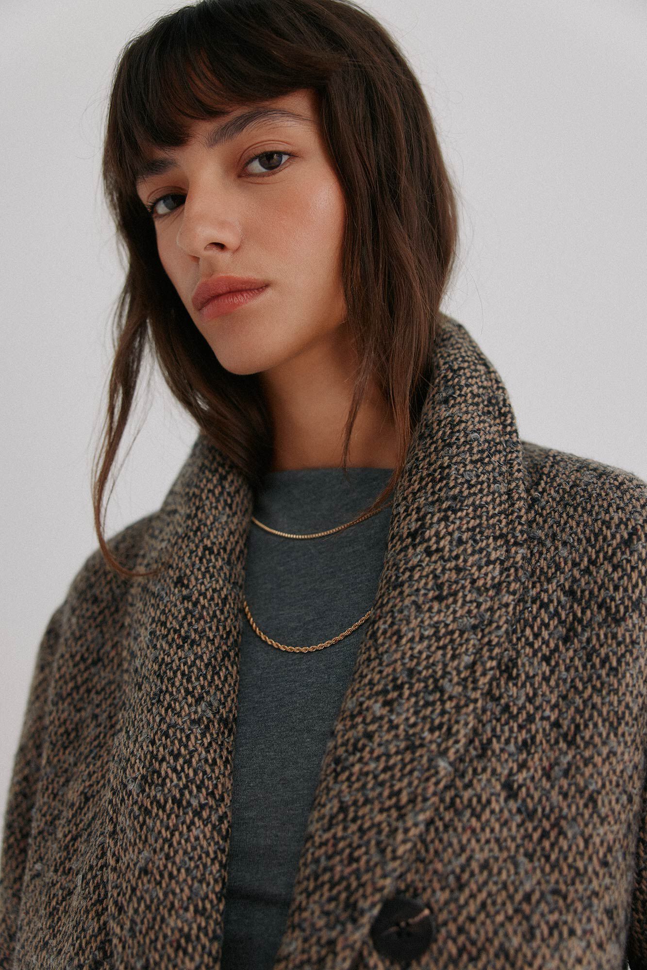 Hoss Intropia F&aacute;tima. Abrigo con solapa Marfil