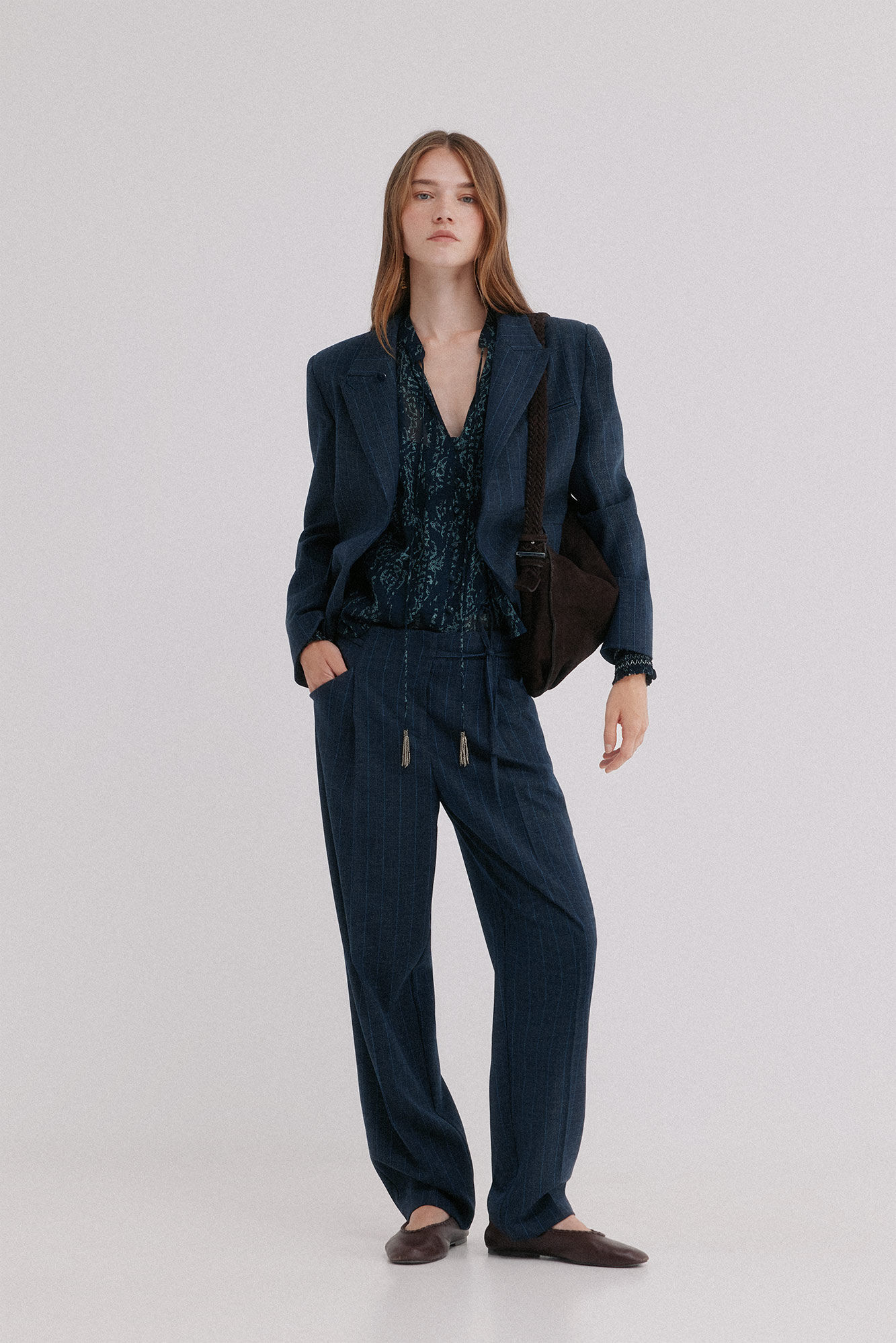 Hoss Intropia Edda. Blazer cropped Azul marino