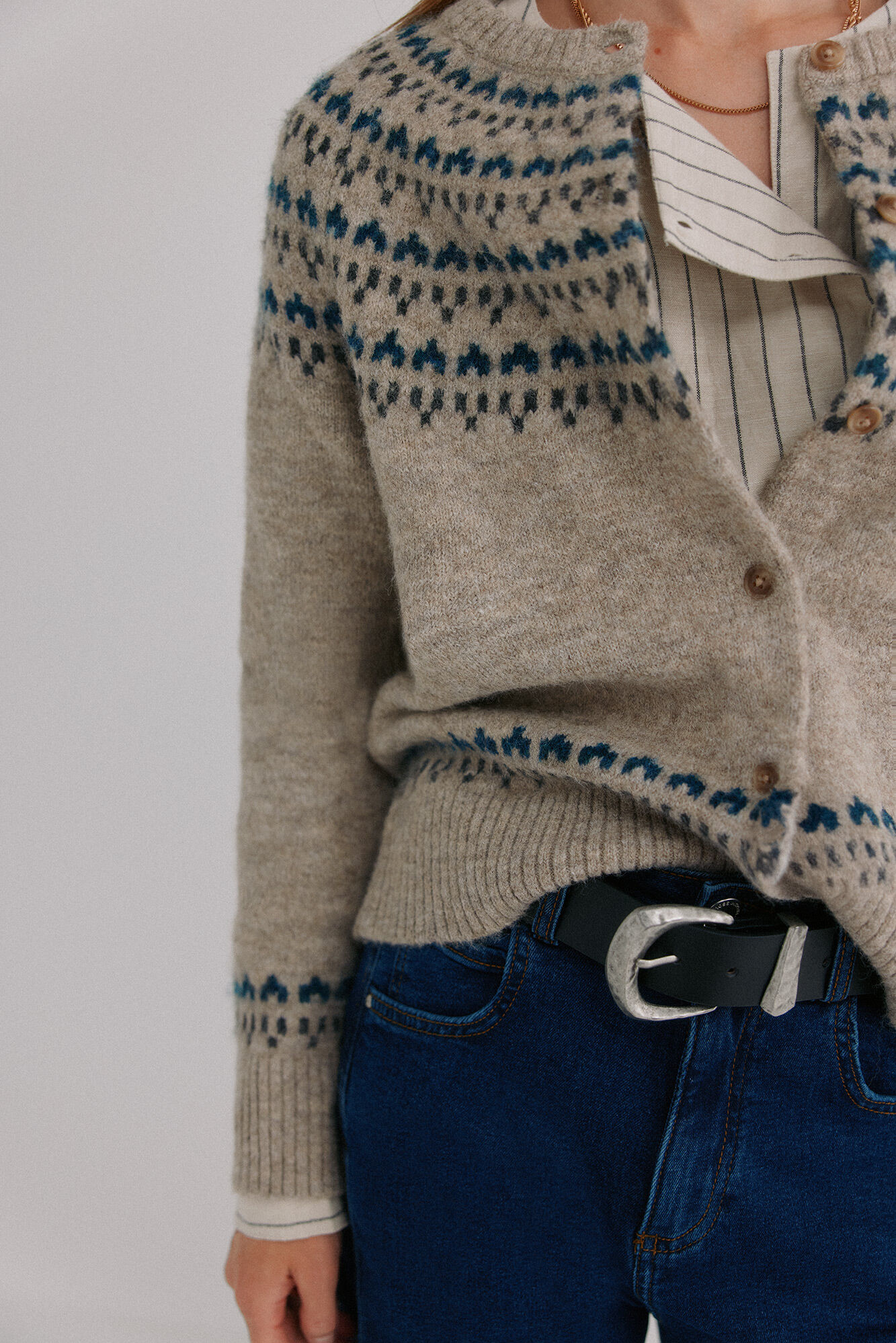 Hoss Intropia Nilda. Chamarra de punto Estampado granate