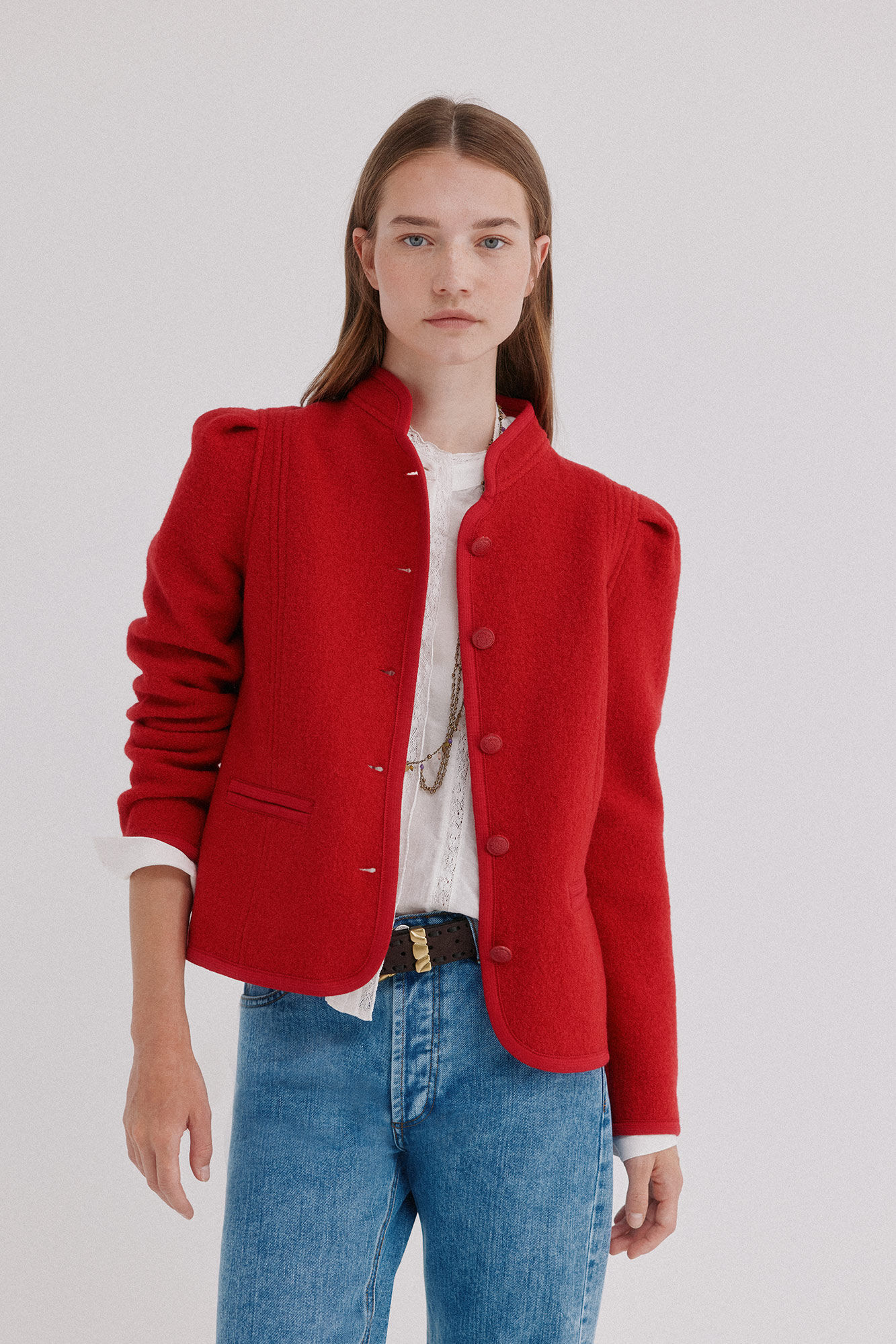 Hoss Intropia Francia. Chamarra austriaca rojo
