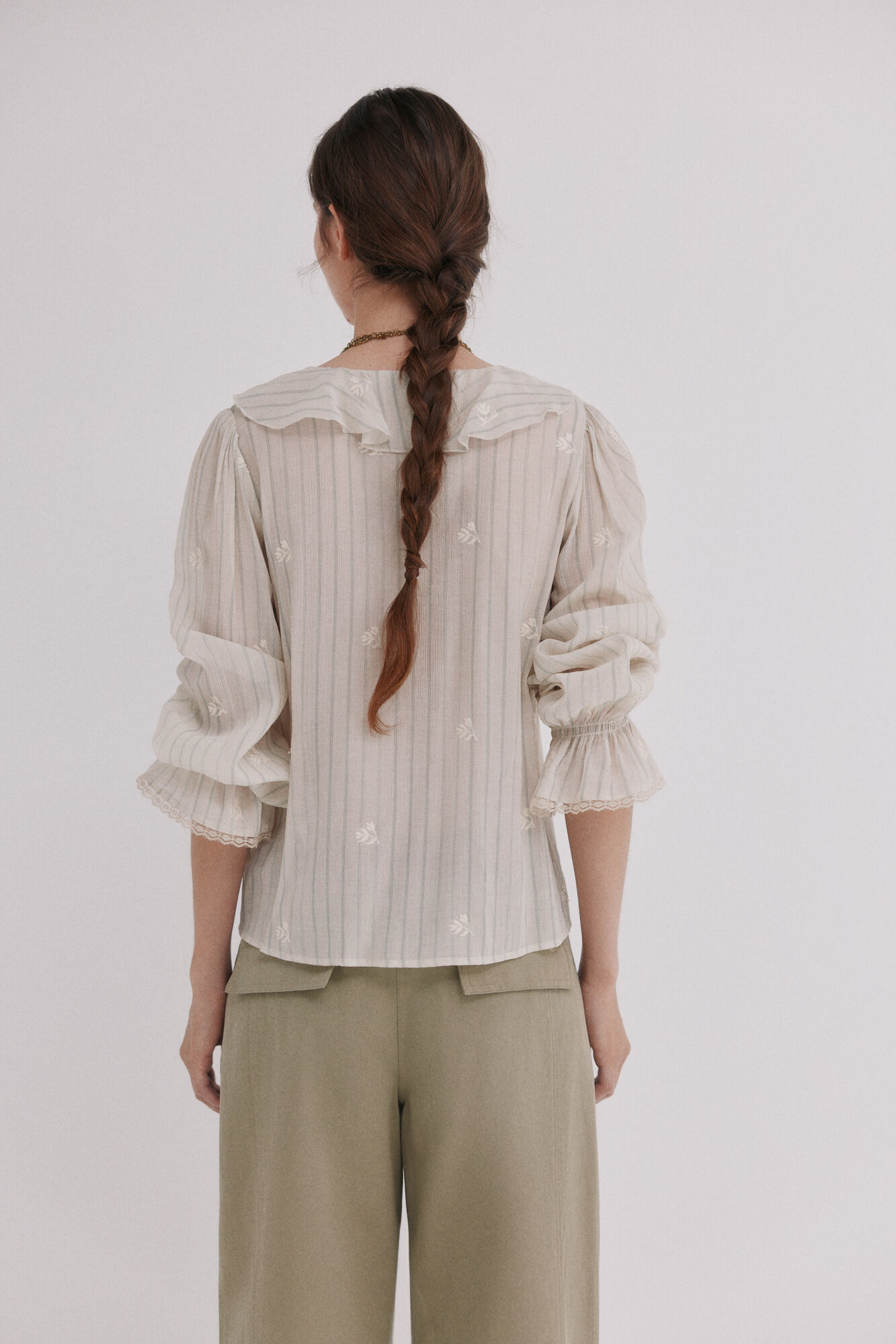 Hoss Intropia Clarisse. Blusa de volantes Marfil