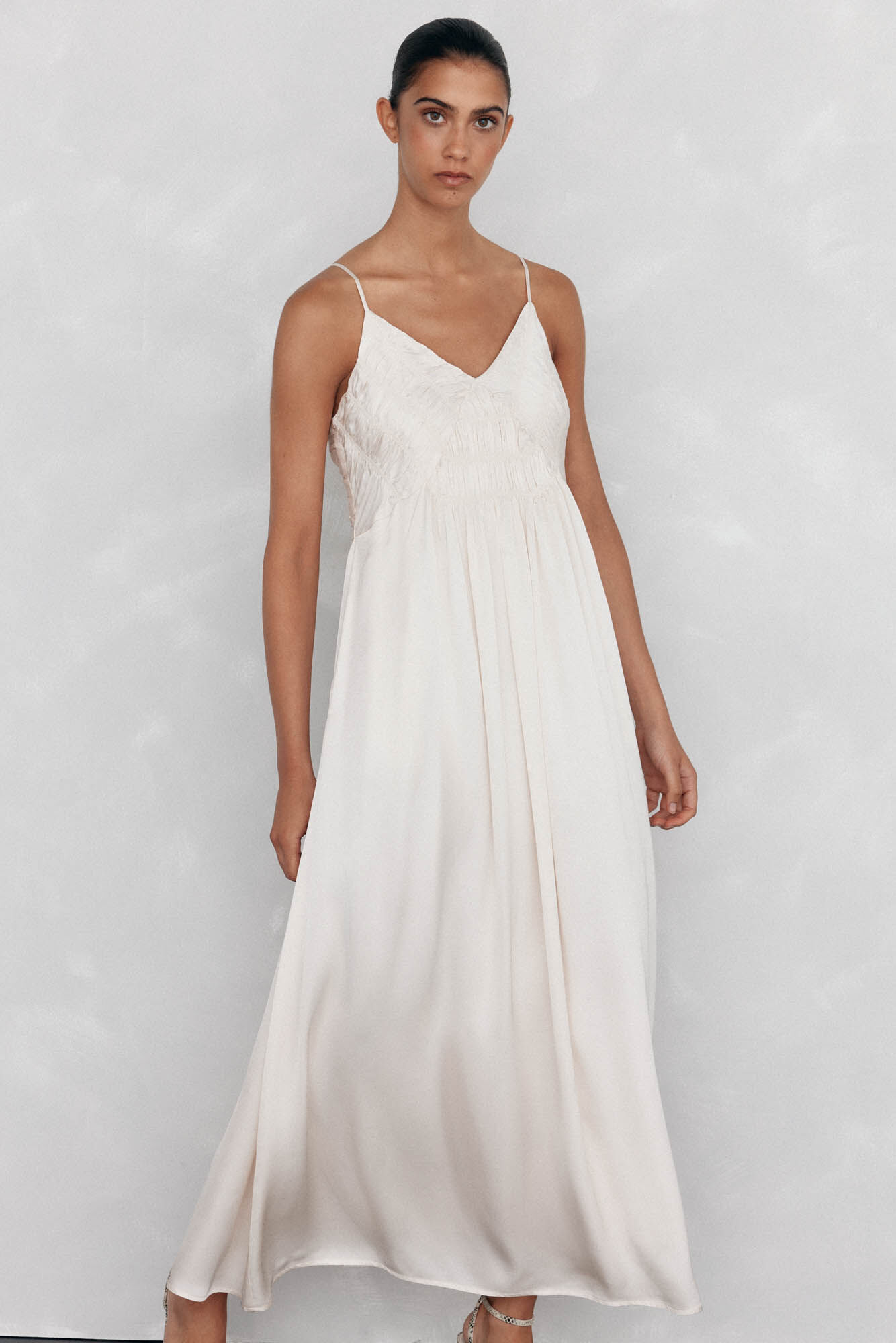 Pedro del Hierro Vestido lencero con detalle de frunces Beige