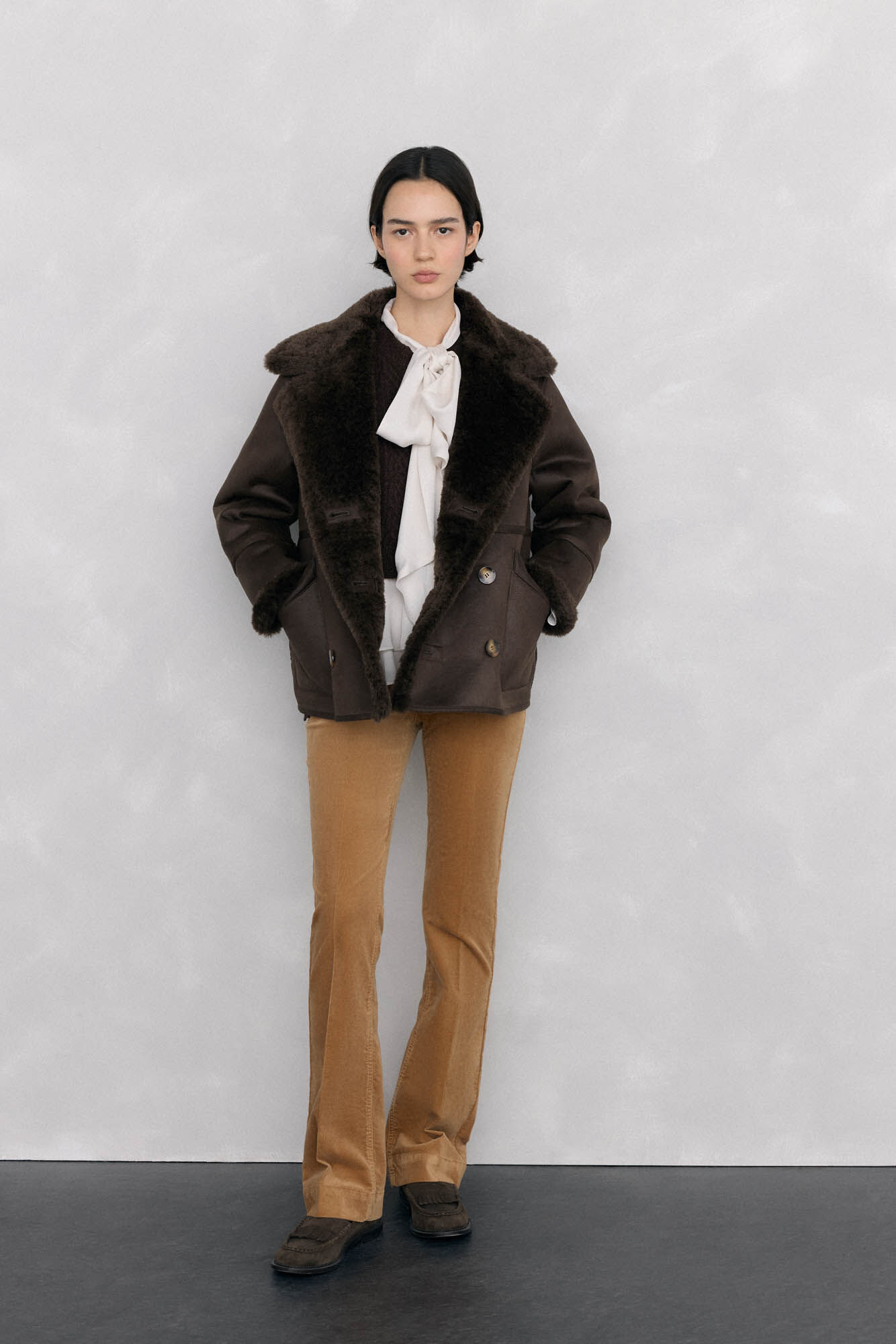 Pedro del Hierro Pantalones terciopelo push up flare