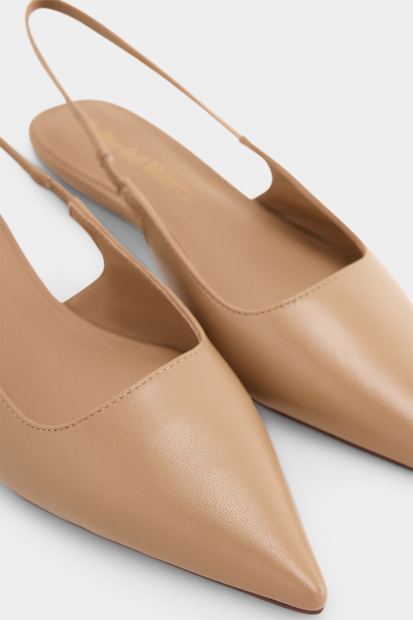 Pedro del Hierro Zapato plano piel brillante Crudo