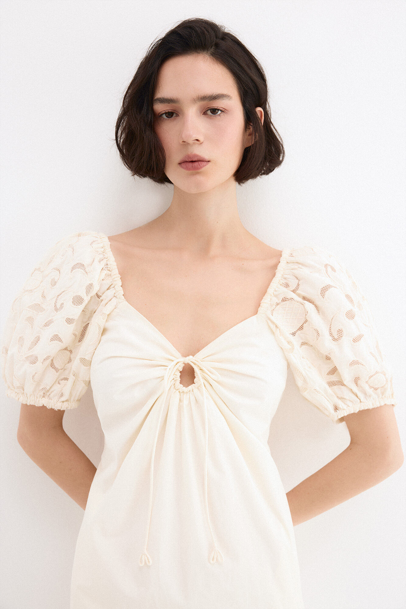 Pedro del Hierro Vestido midi con mangas bordadas