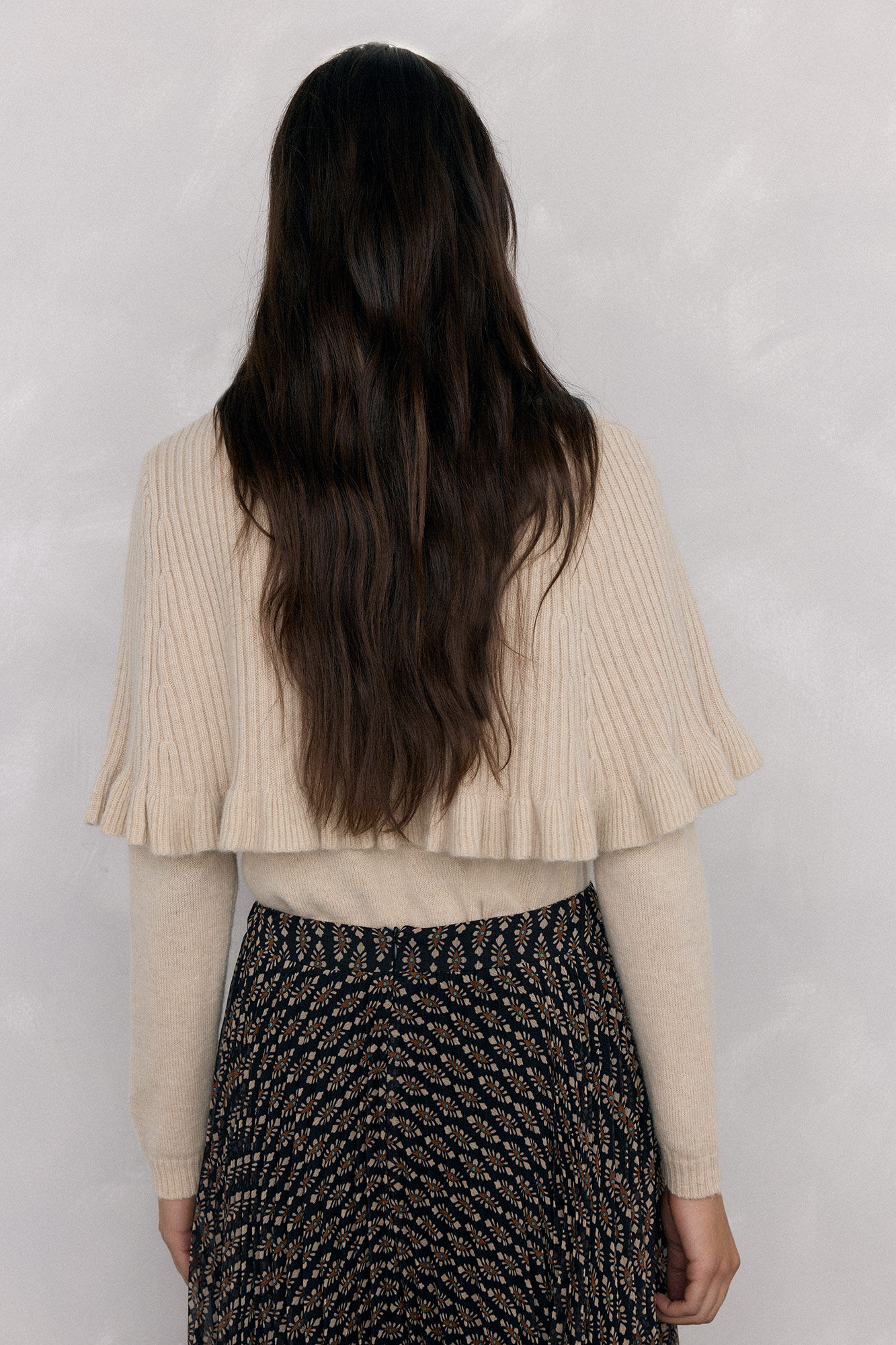 Pedro del Hierro Doble prenda Su&eacute;ter y capa con detalle de volante Crudo