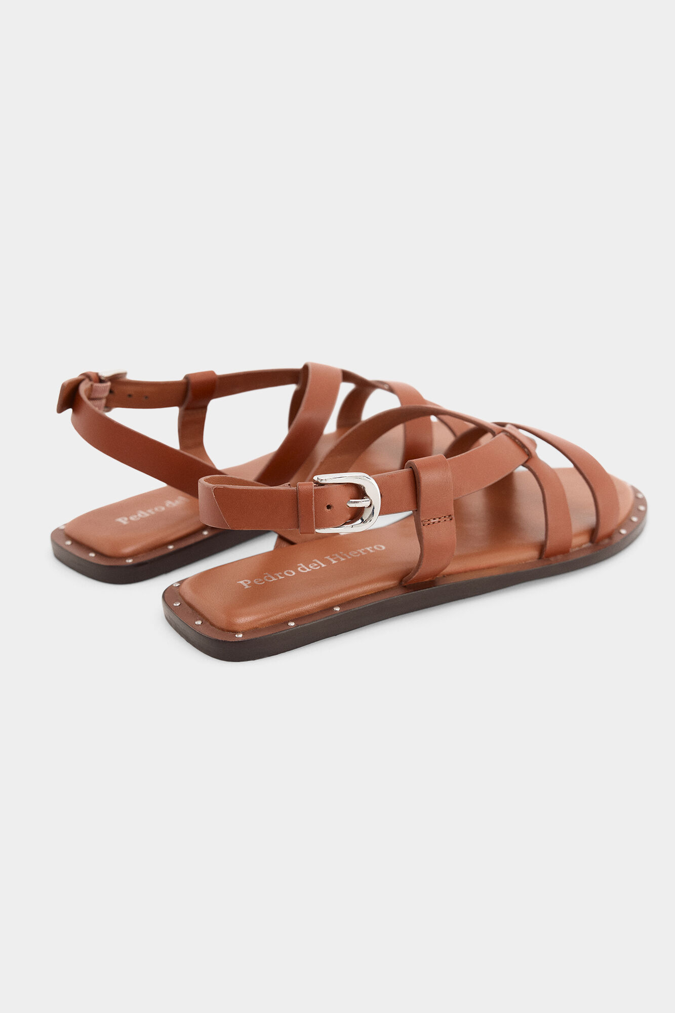 Pedro del Hierro Sandalia tiras cuero Marr&oacute;n