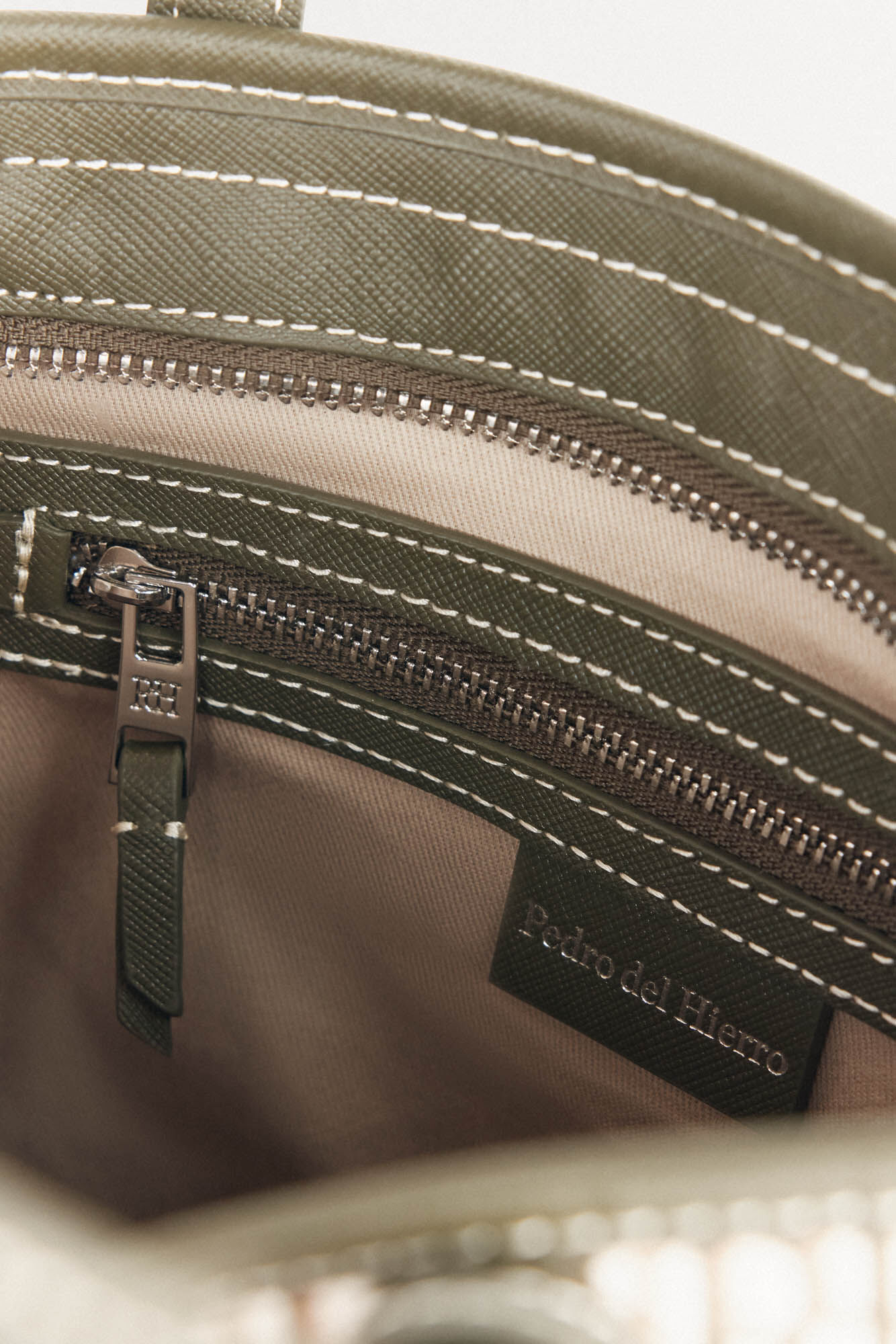 Pedro del Hierro Bolsa mini tote bandolera monograma Verde