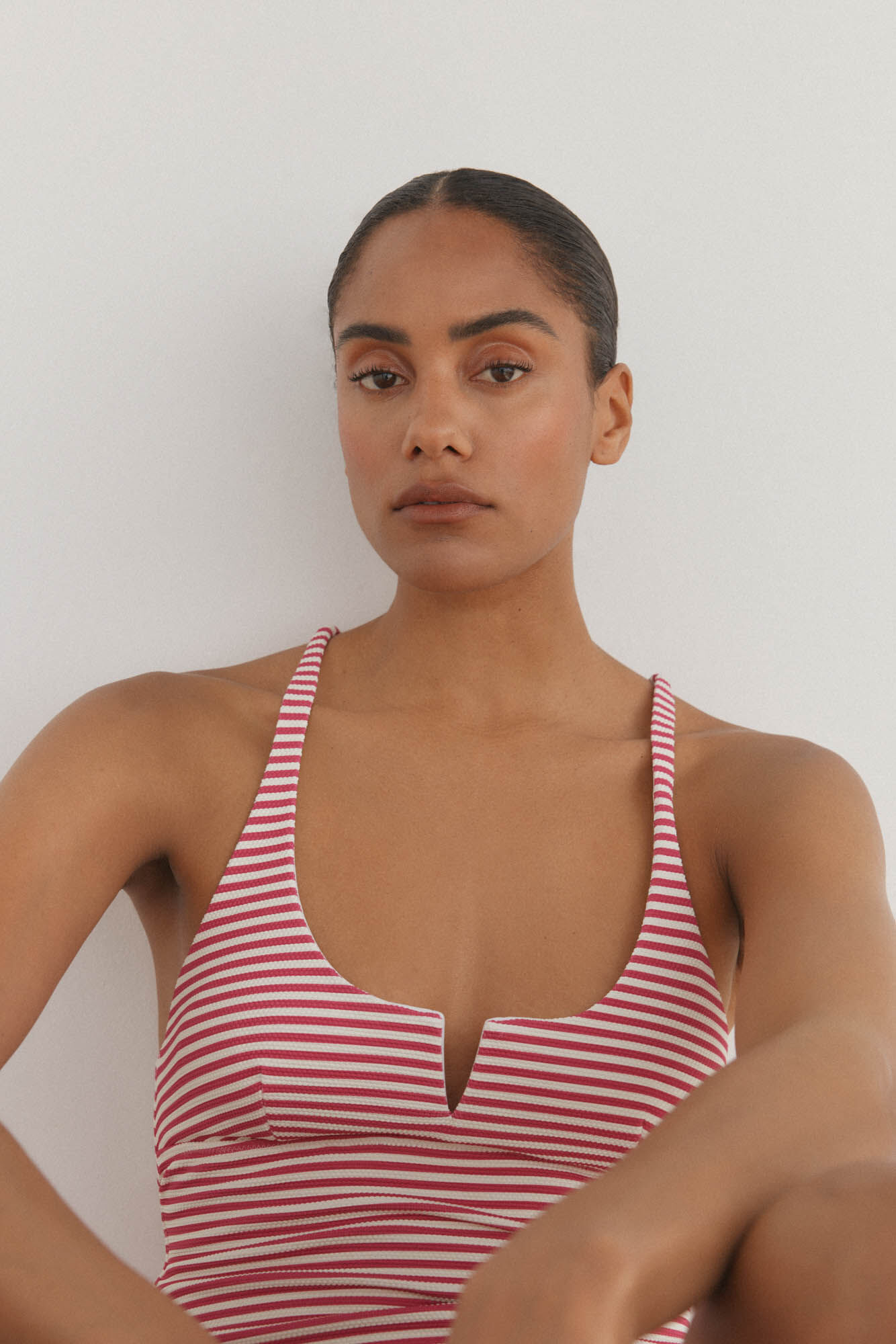 Pedro del Hierro Traje de ba&ntilde;o escote en V de piqu&eacute; a rayas