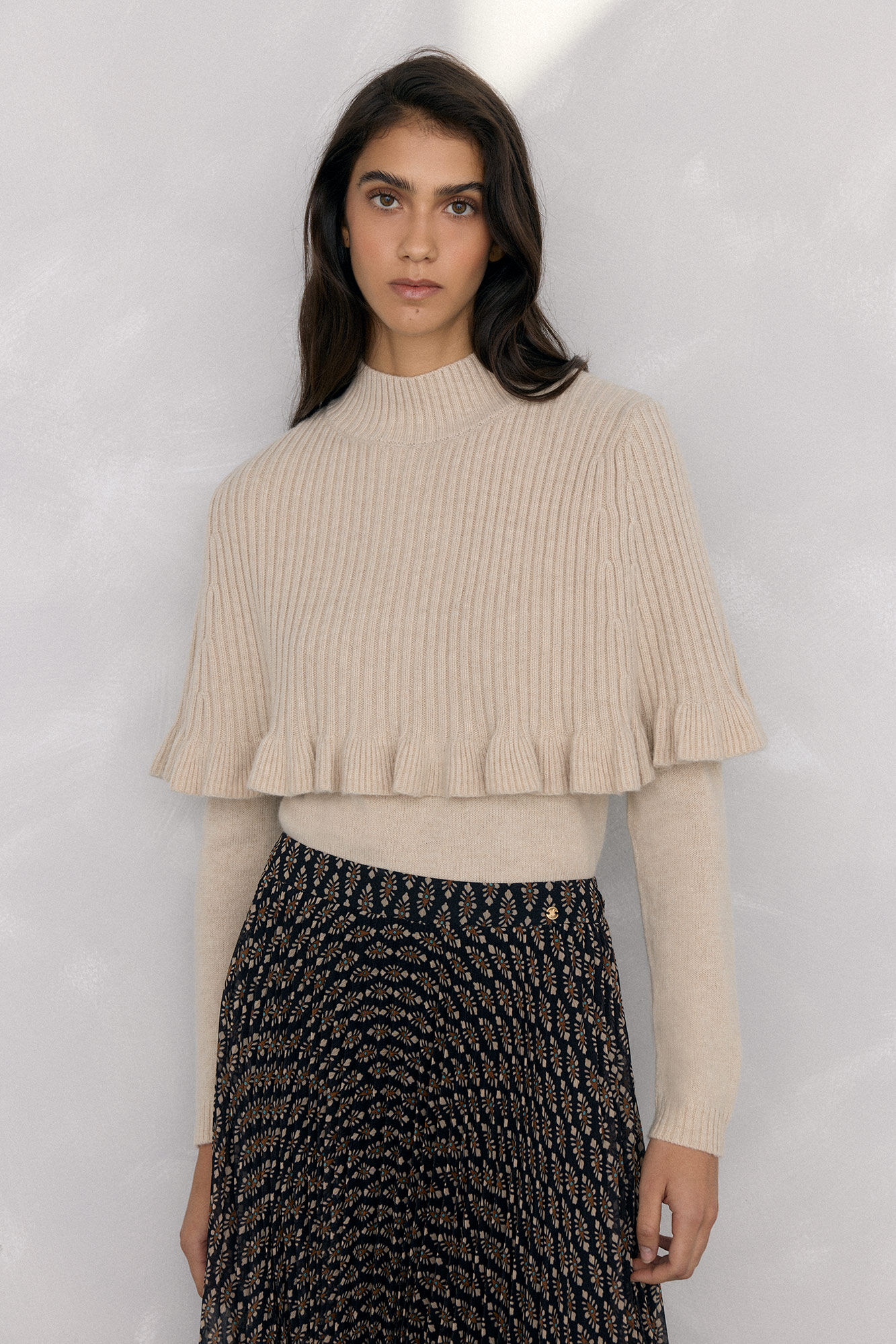 Pedro del Hierro Doble prenda Su&eacute;ter y capa con detalle de volante Crudo