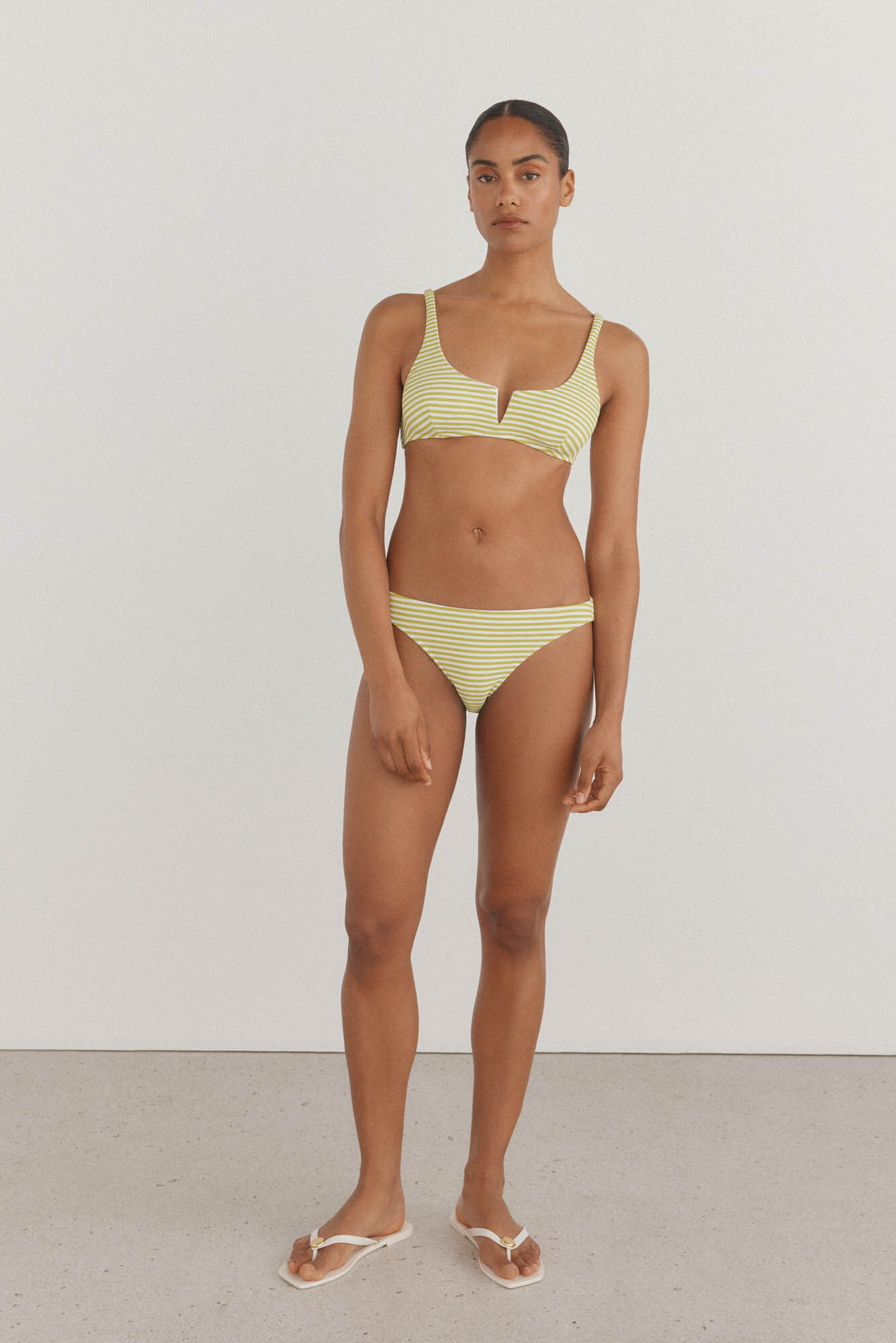 Pedro del Hierro Bikini panty cl&aacute;sico y top halter de piqu&eacute; Verde