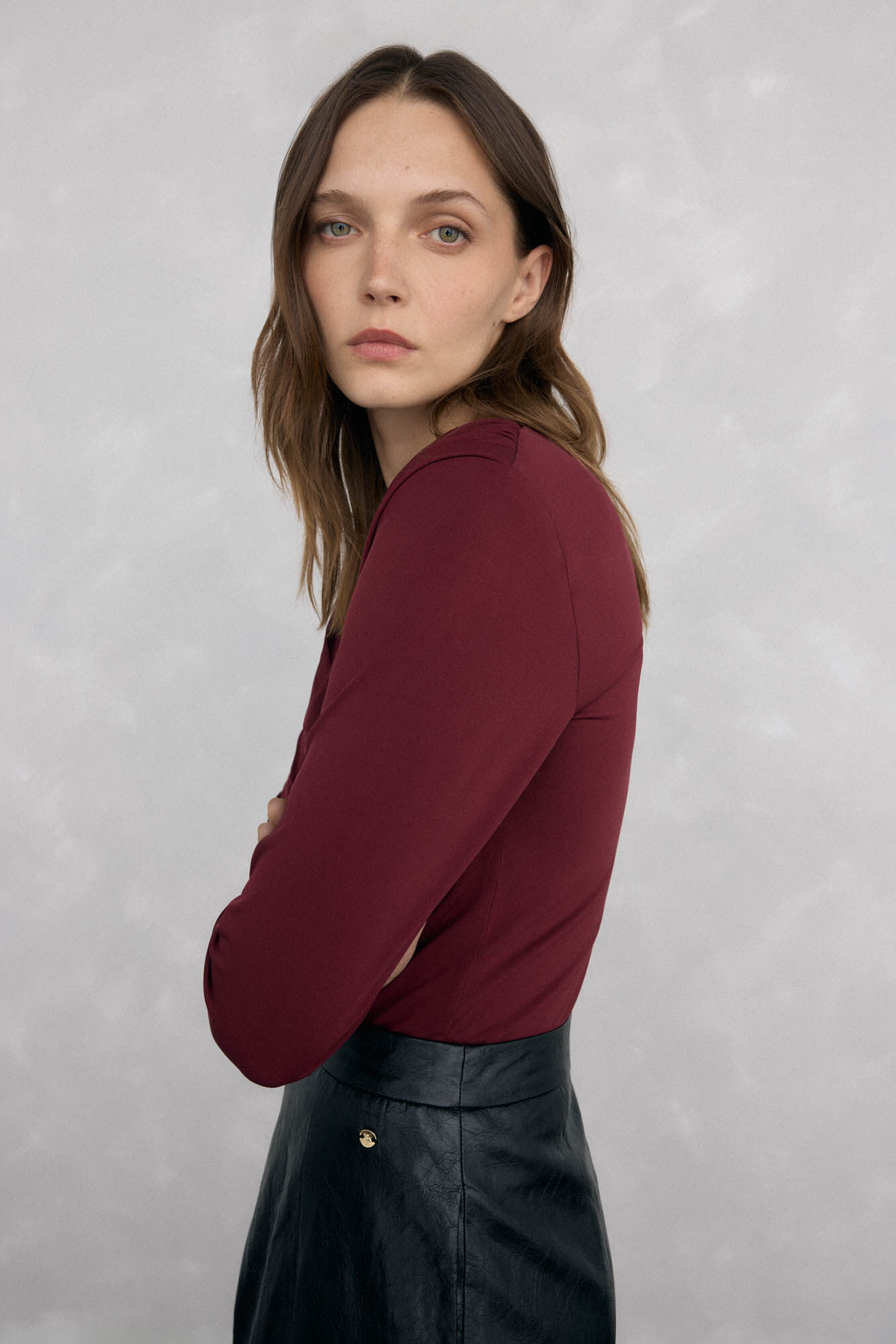 Pedro del Hierro Playera con escote drapeado Burdeos