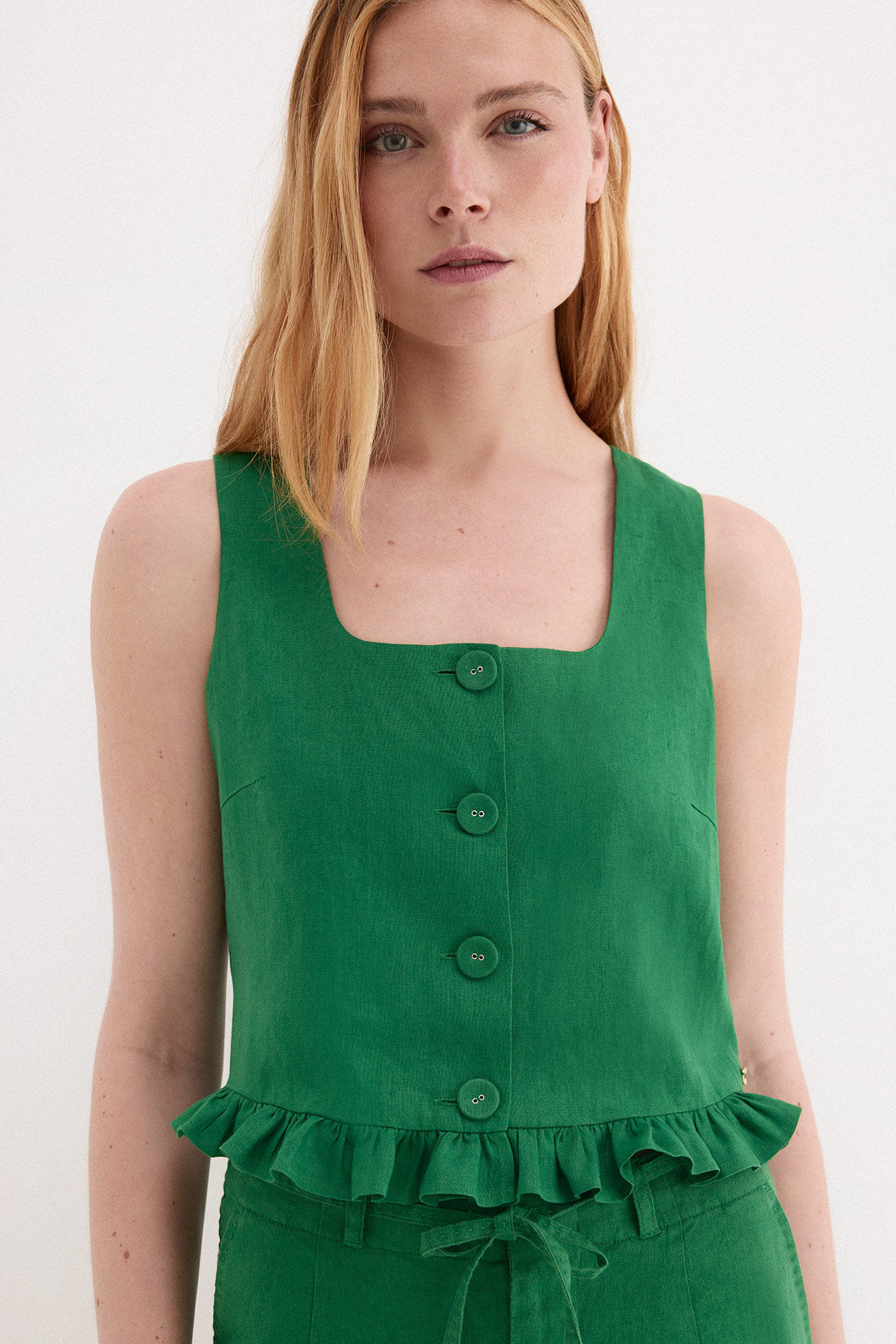 Pedro del Hierro Chaleco lino volante