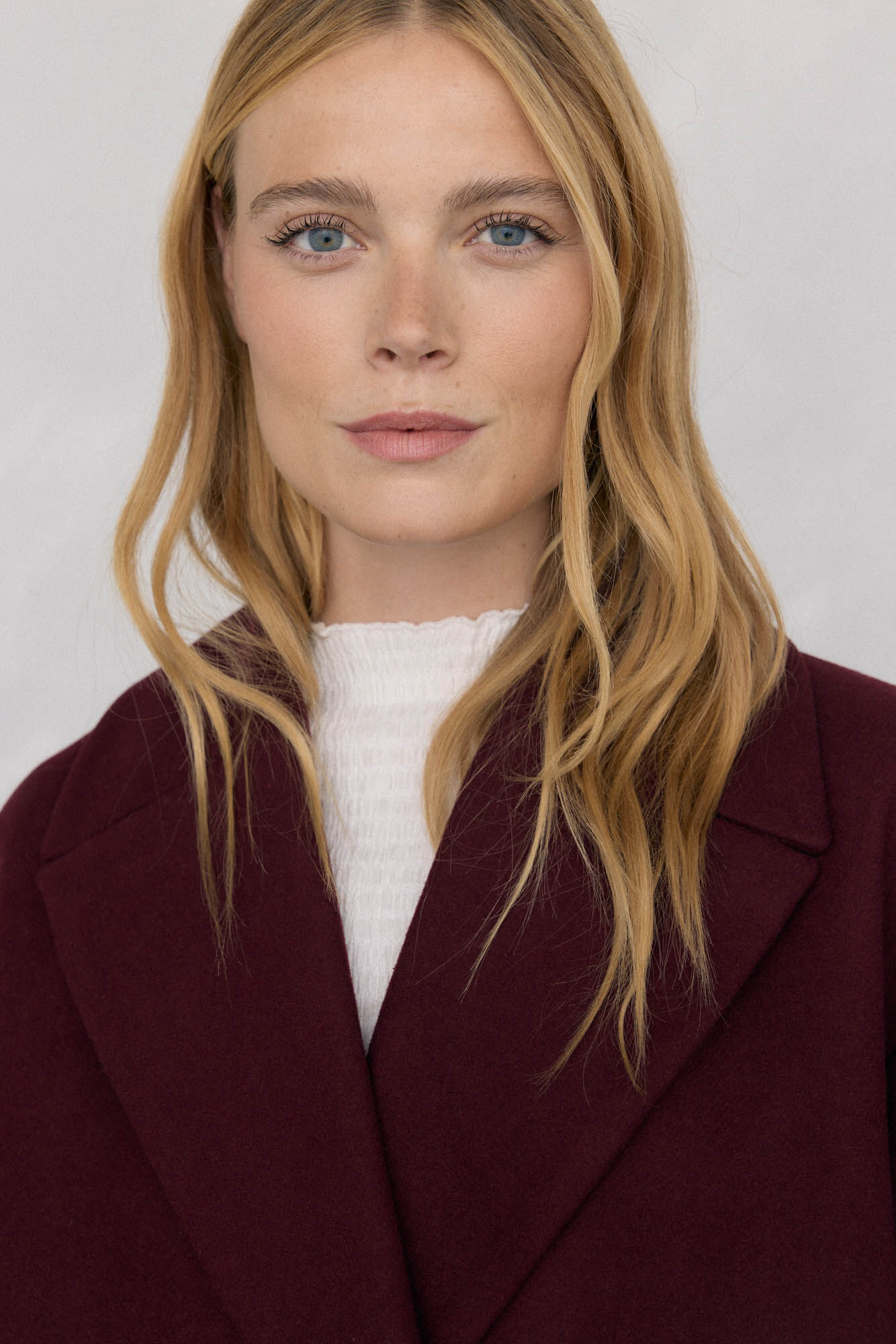 Pedro del Hierro Abrigo oversize Burdeos