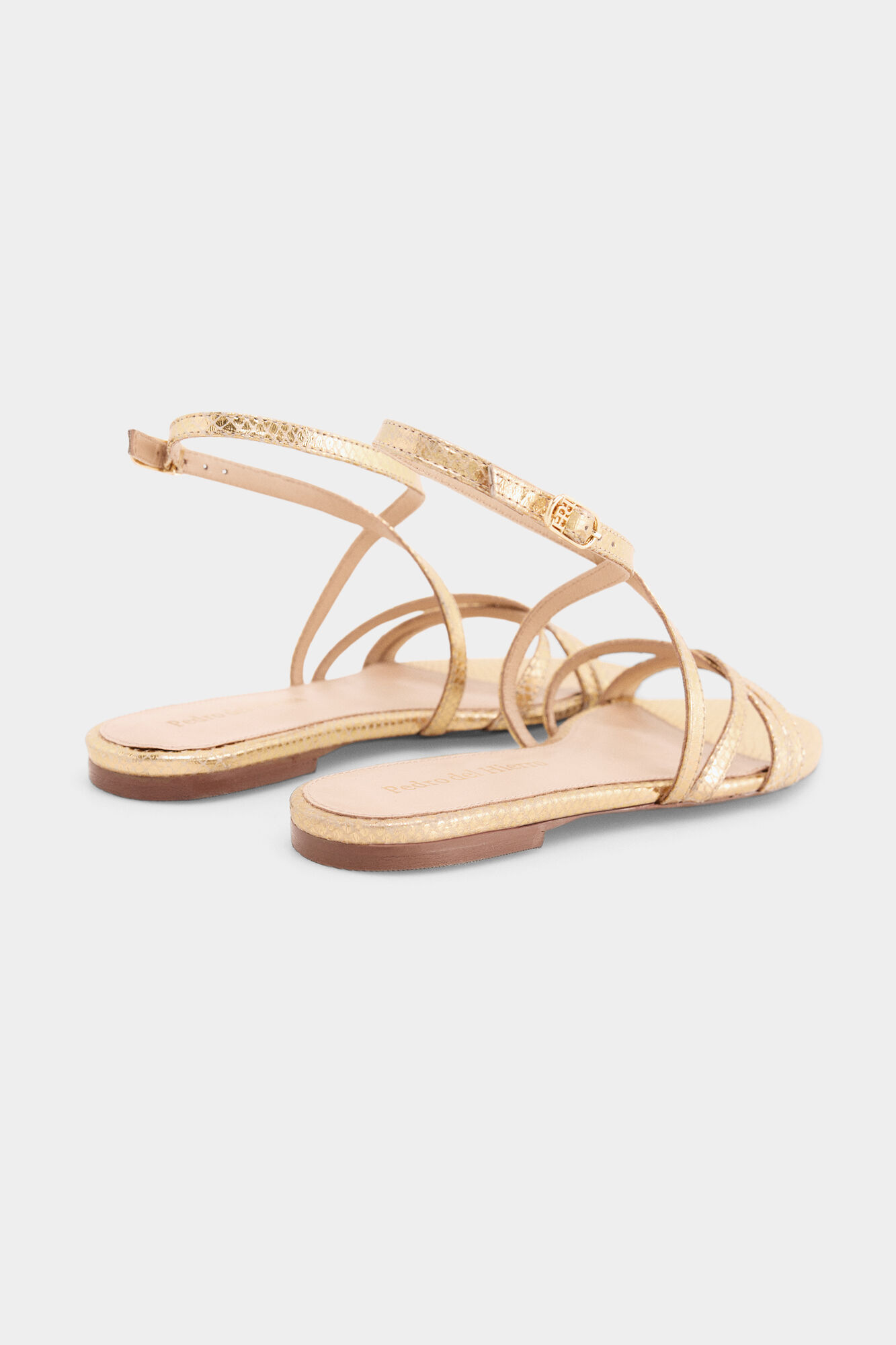 Pedro del Hierro Sandalia dorada Amarillo