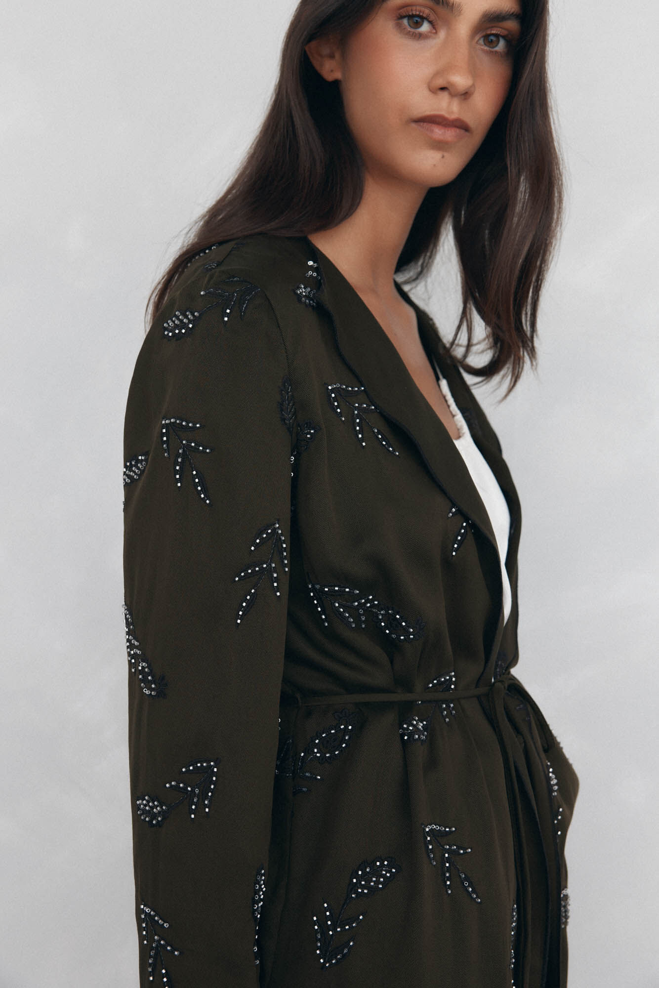 Pedro del Hierro Chaleco largo bordado Marr&oacute;n