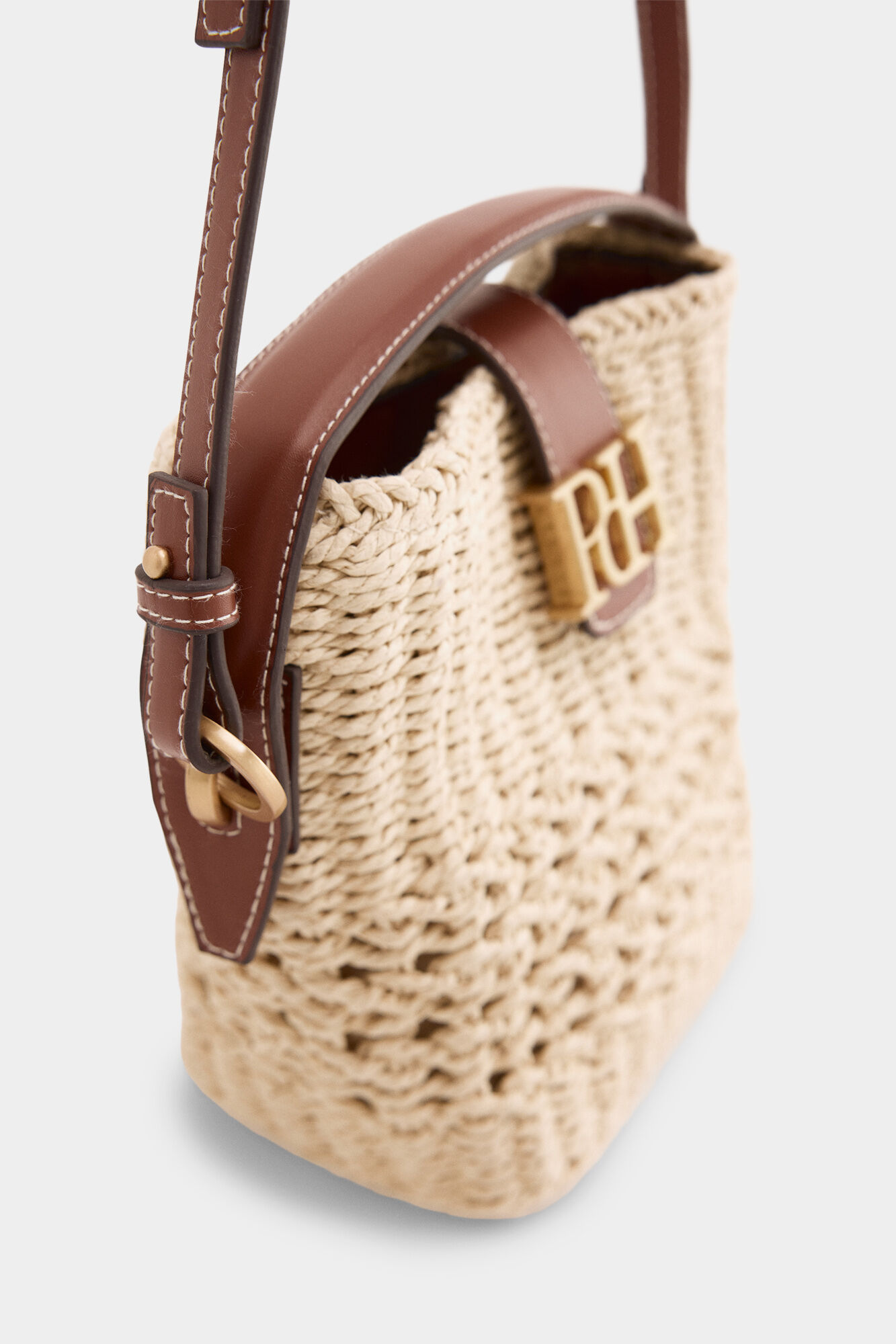 Pedro del Hierro Bolsa cubo con logo efecto rafia Crudo