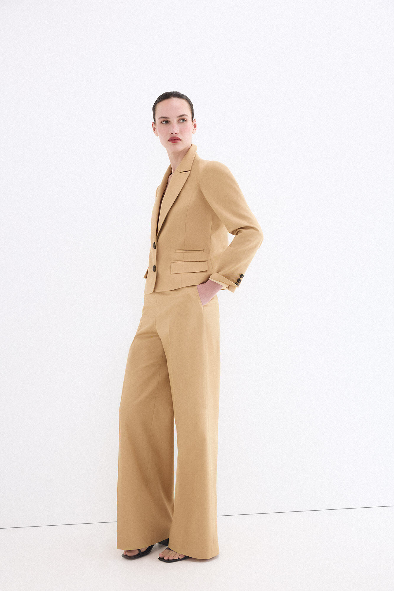 Pedro del Hierro Blazer crop de traje camel