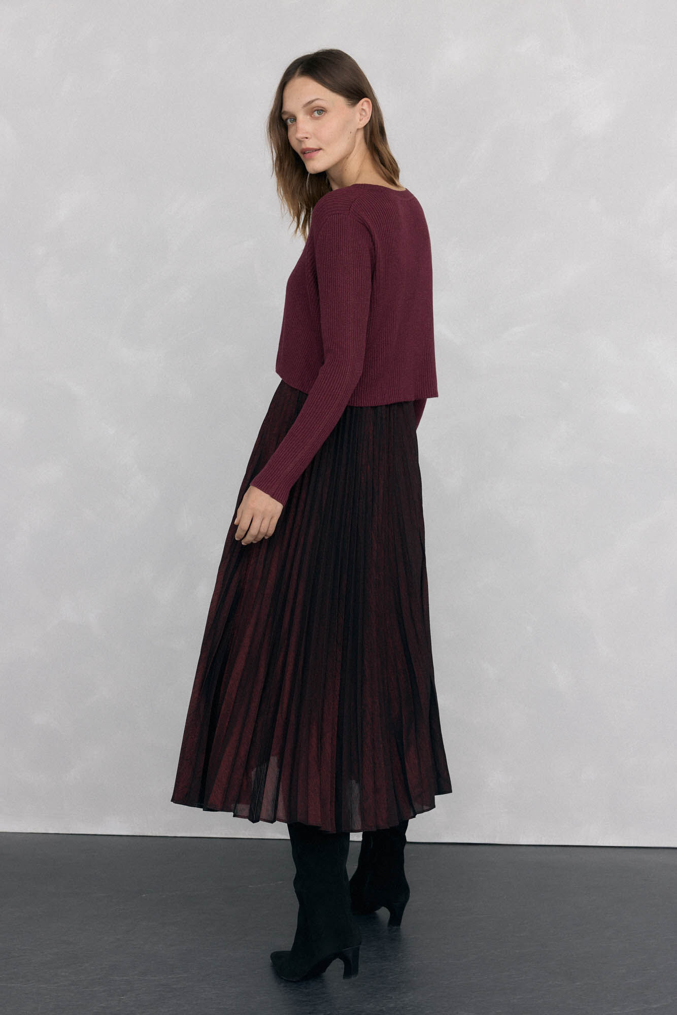 Pedro del Hierro Vestido de dos piezas con brillo Burdeos