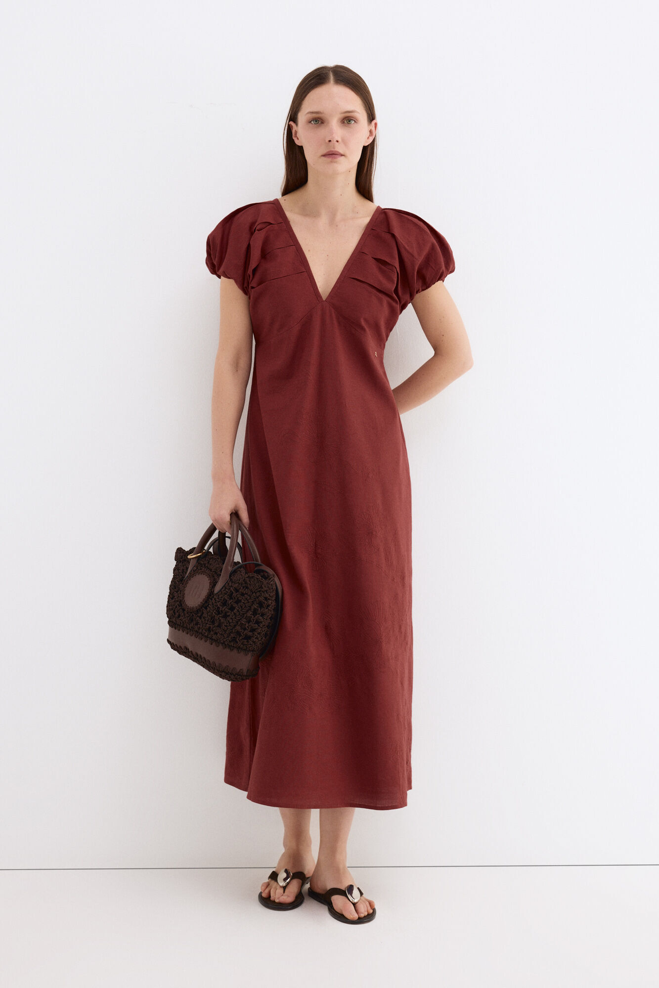 Pedro del Hierro Vestido largo midi con flores bordadas