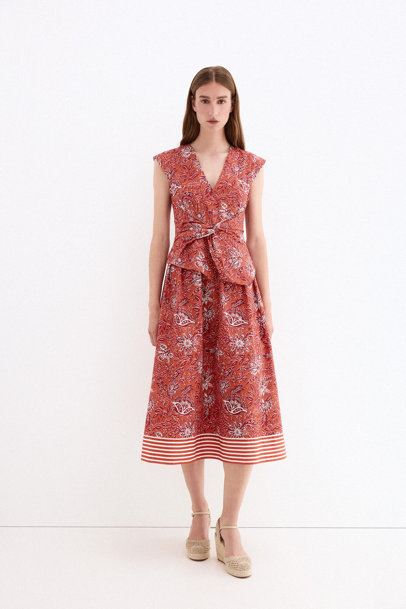Pedro del Hierro Vestido estampado con lazo en la cintura Beige