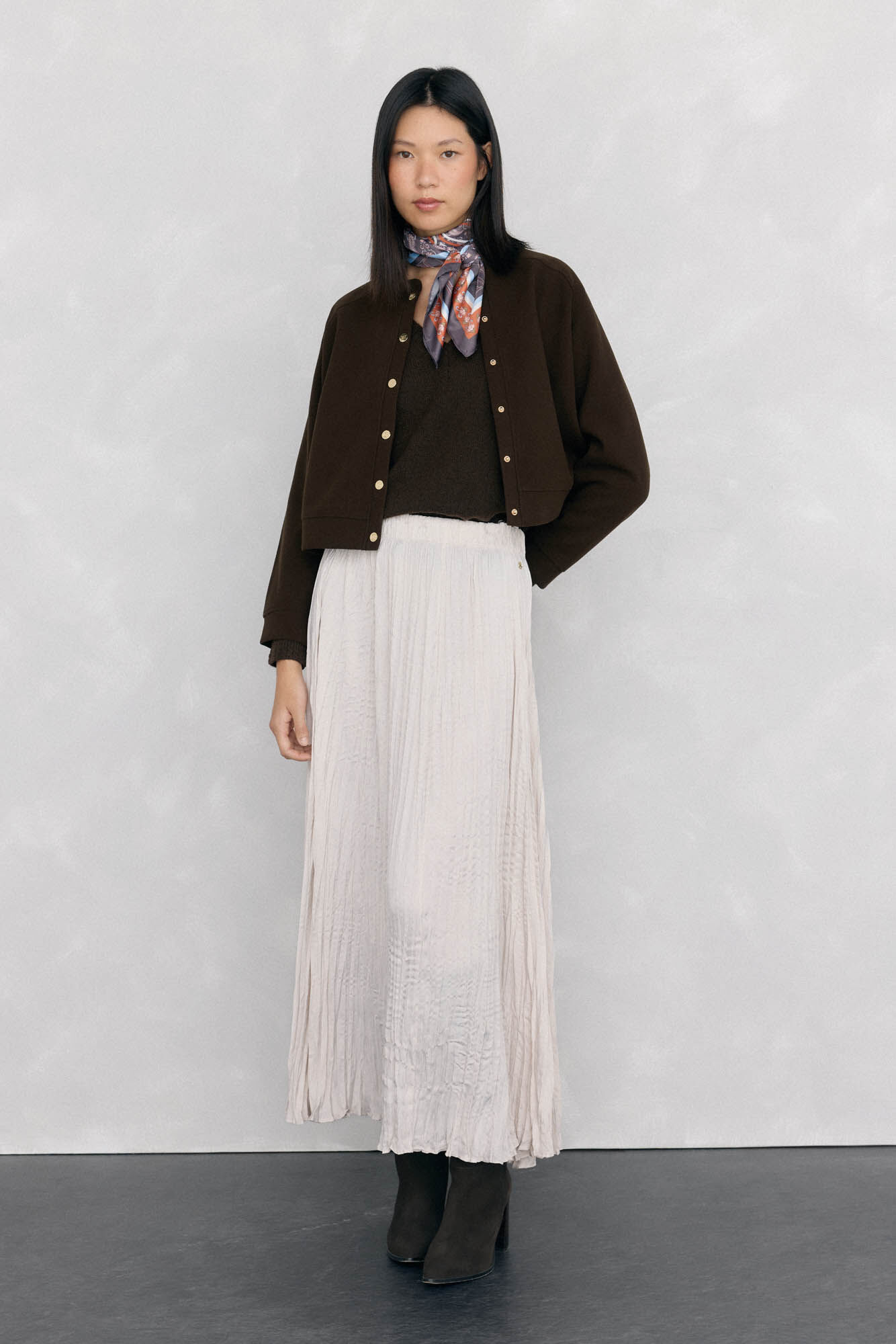 Pedro del Hierro Su&eacute;ter pico con detalles de mini ochos