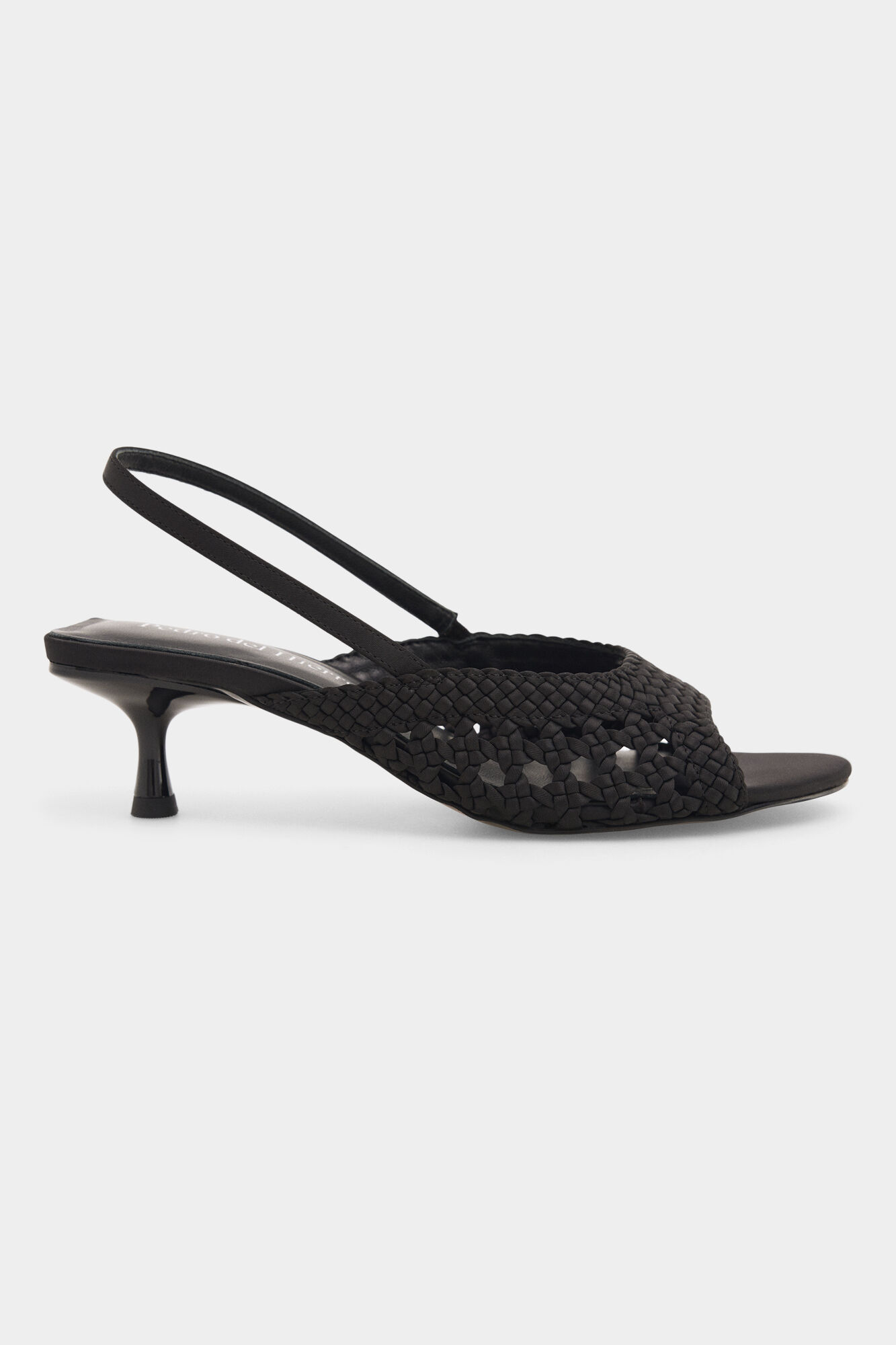 Pedro del Hierro Sandalia trenzada negra Negro