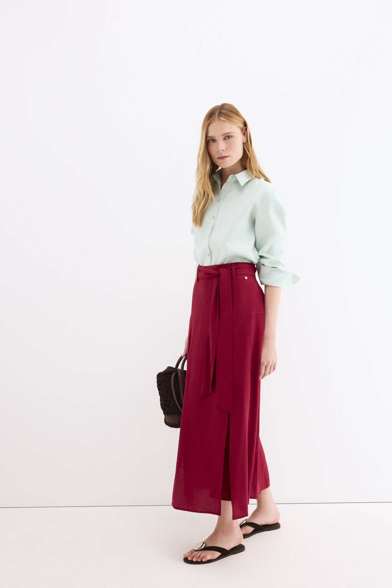 Pedro del Hierro Falda larga con aberturas