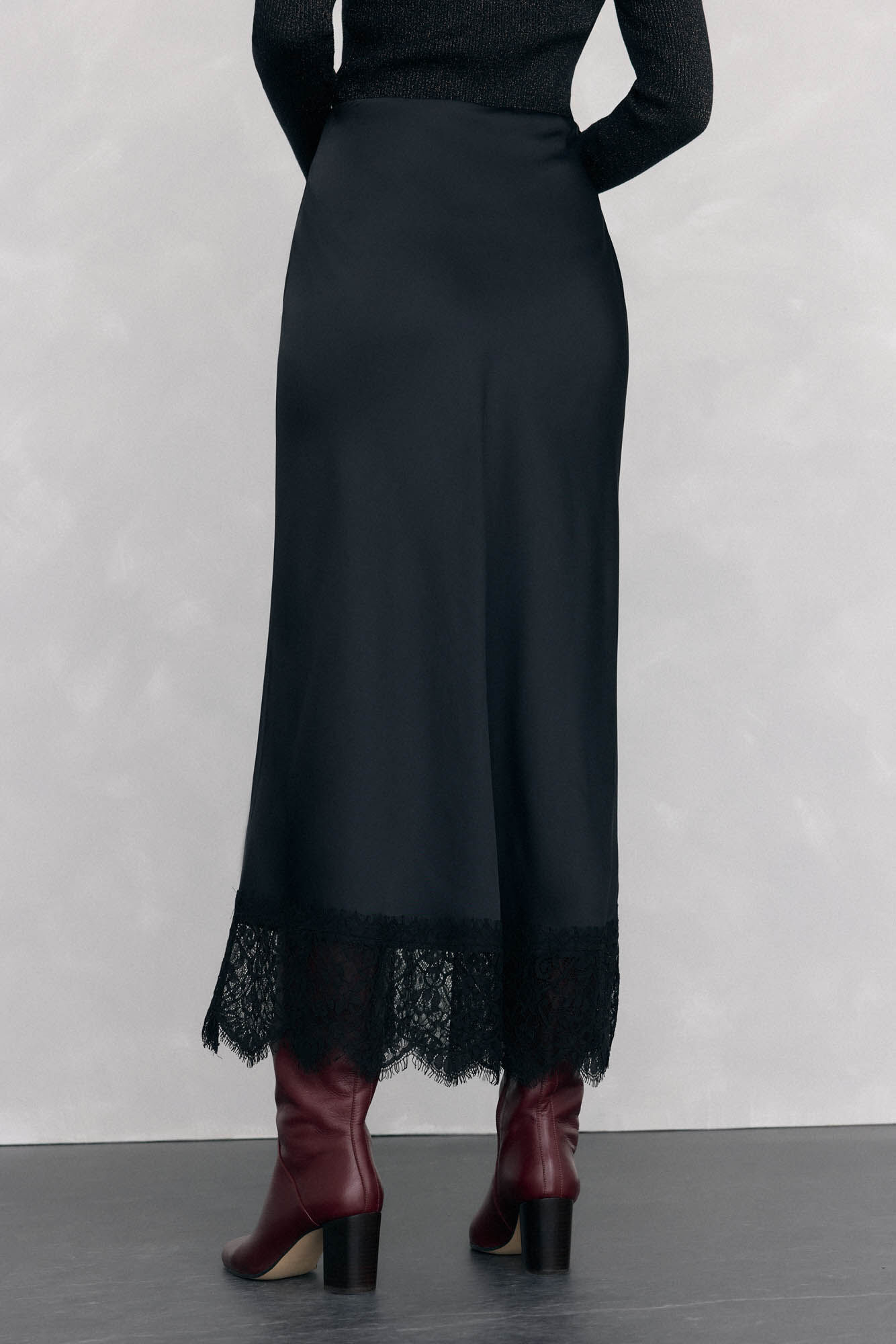 Pedro del Hierro Falda larga satinada con detalles de encaje Negro