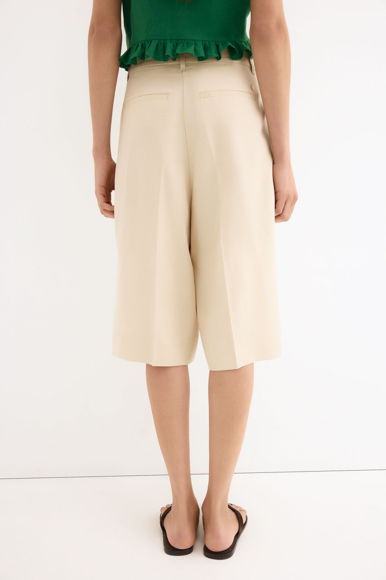 Pedro del Hierro Bermudas largas cl&aacute;sicas Beige