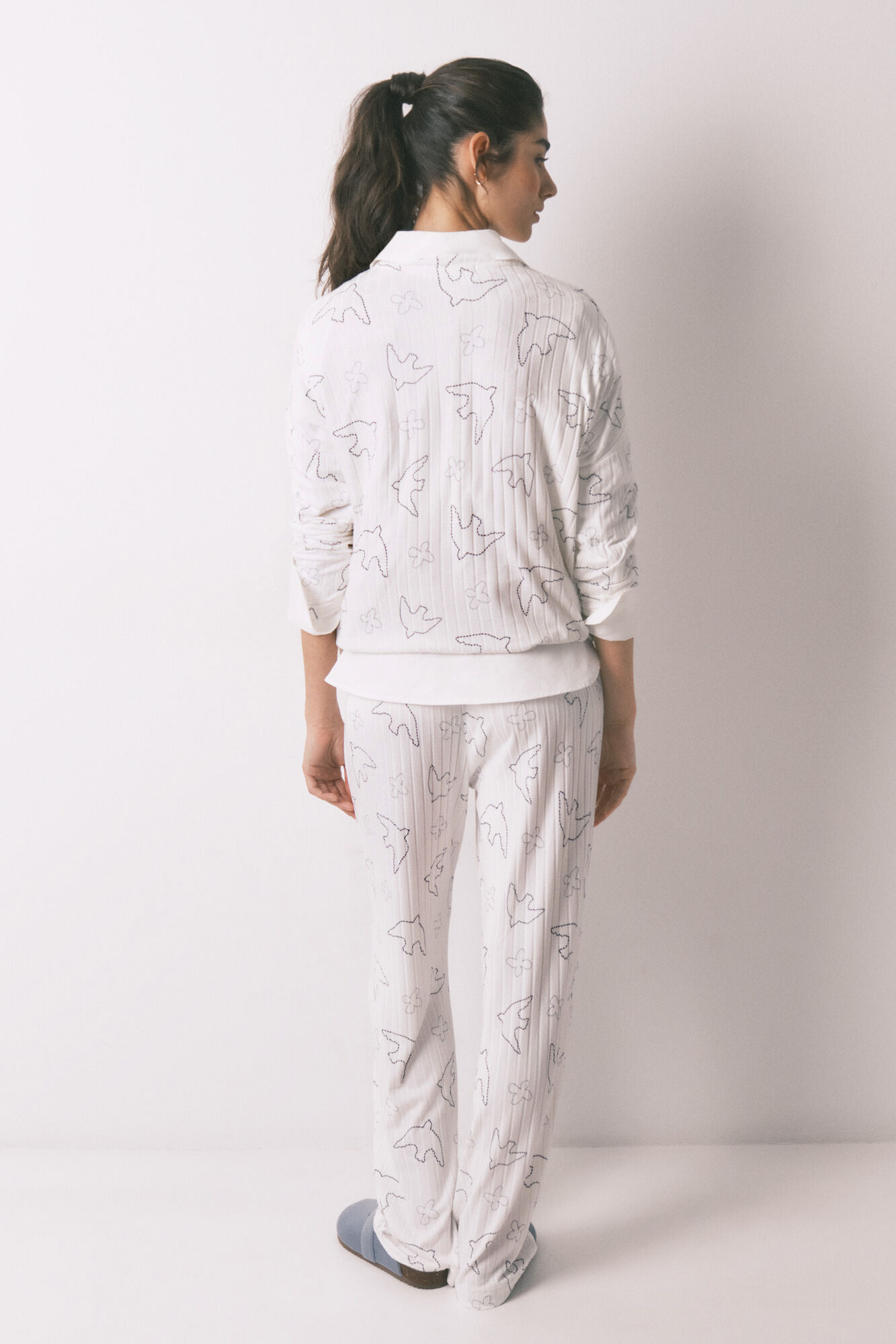 Women'secret Pijama larga acanalada con estampado de p&aacute;jaros blanco blanco