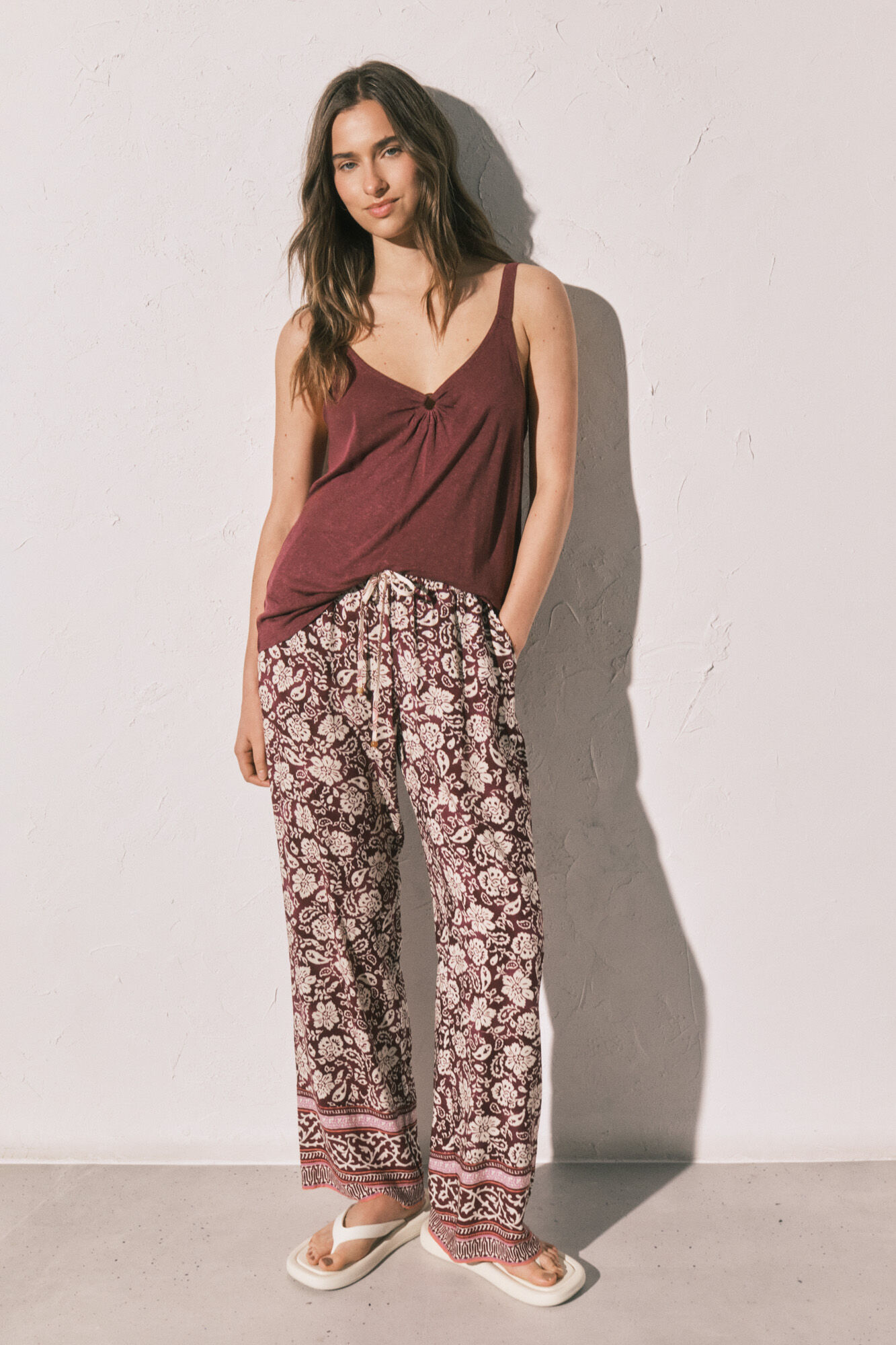 Women'secret Playera de tirantes con aro fruncido granate