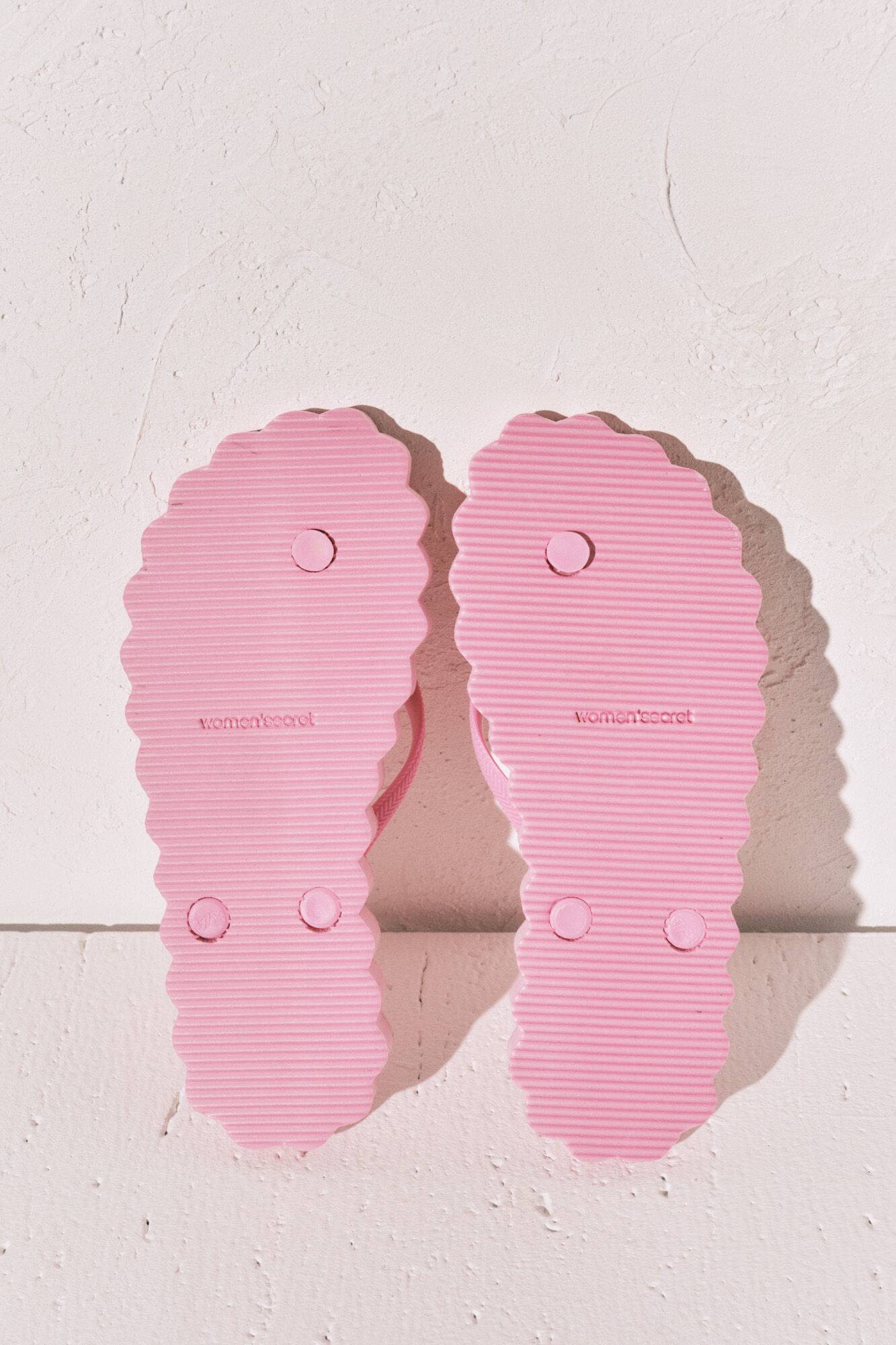 Women'secret Chanclas de dedo efecto ondas rosa rosa