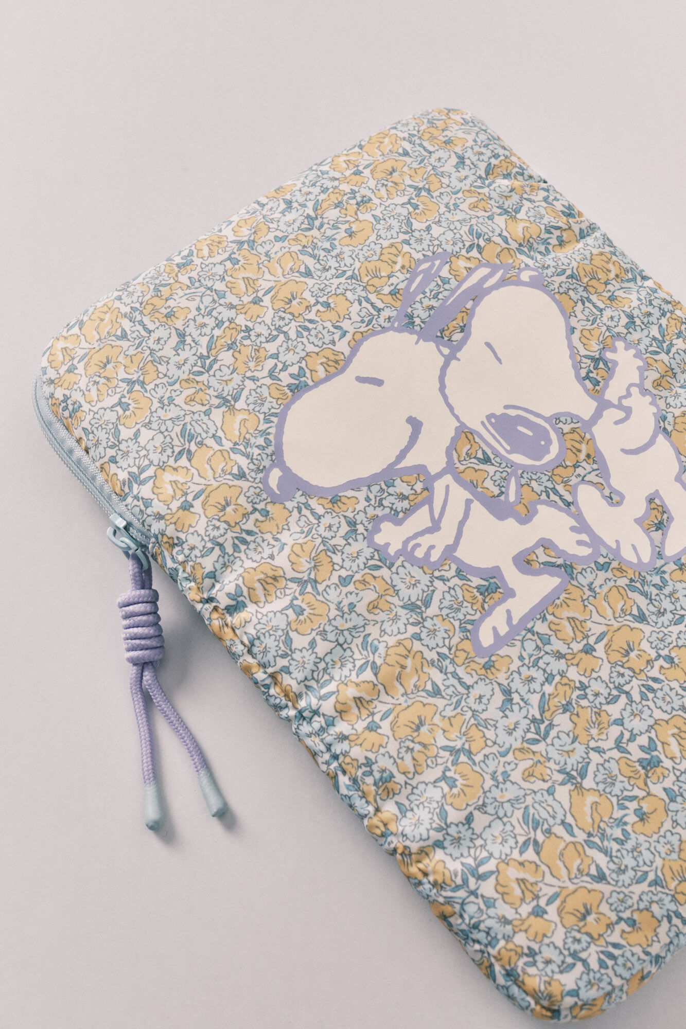 Women'secret Funda para tablet de florecitas Snoopy