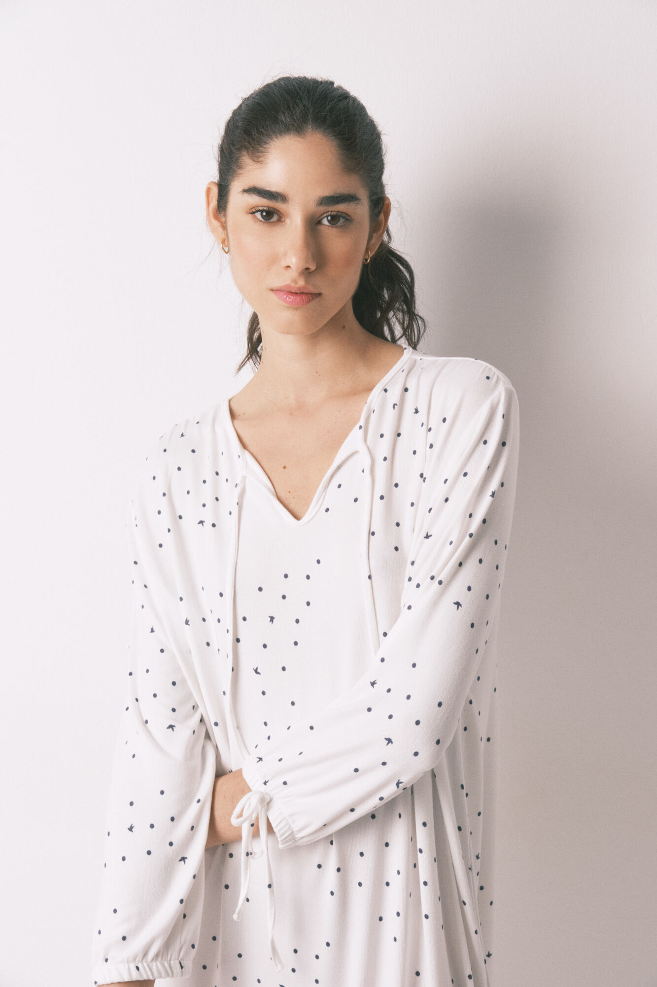 Women'secret Camis&oacute;n midi estampado de p&aacute;jaros blanco
