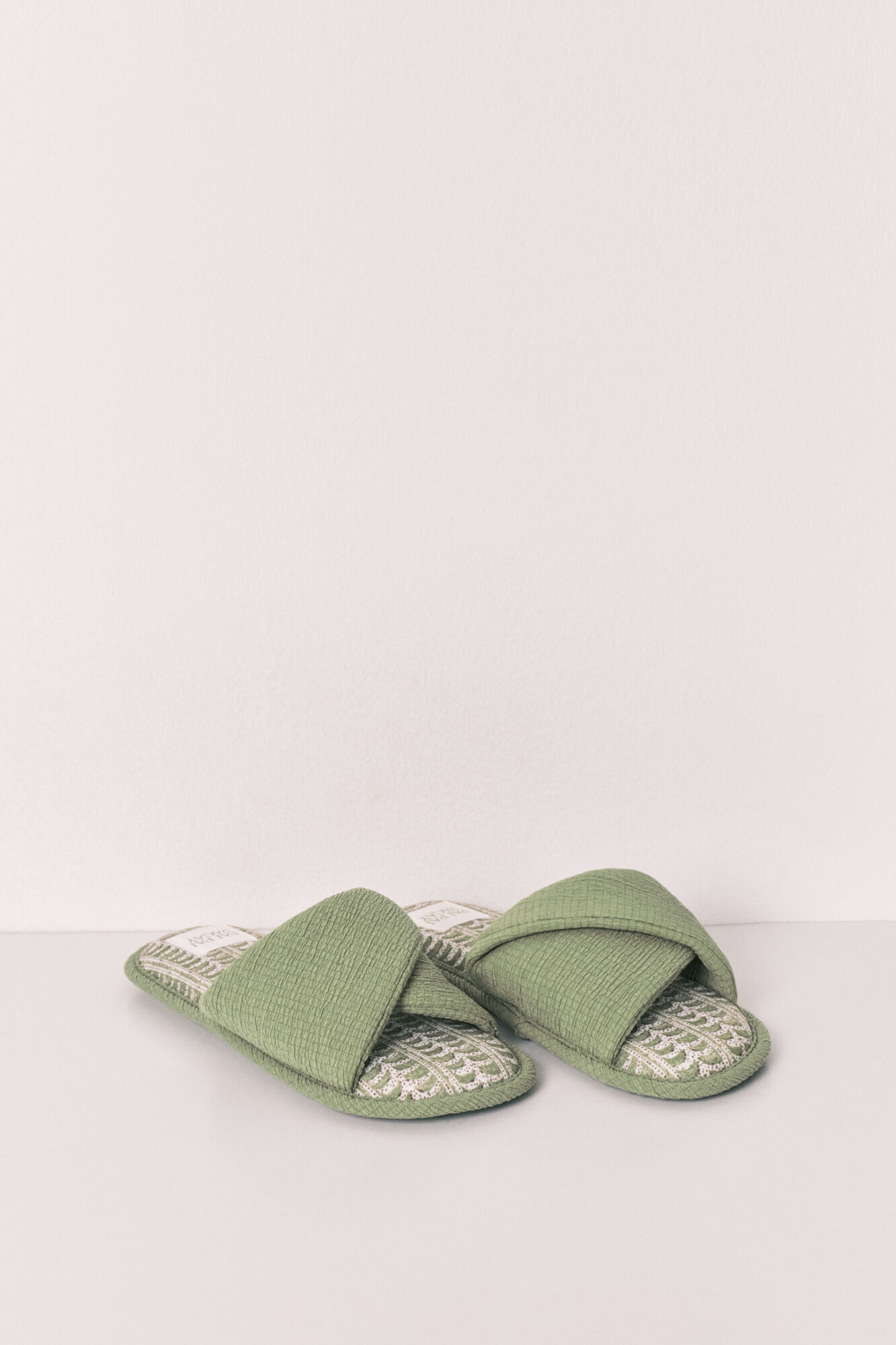 Women'secret Zapatillas de casa verde palmeras kaki