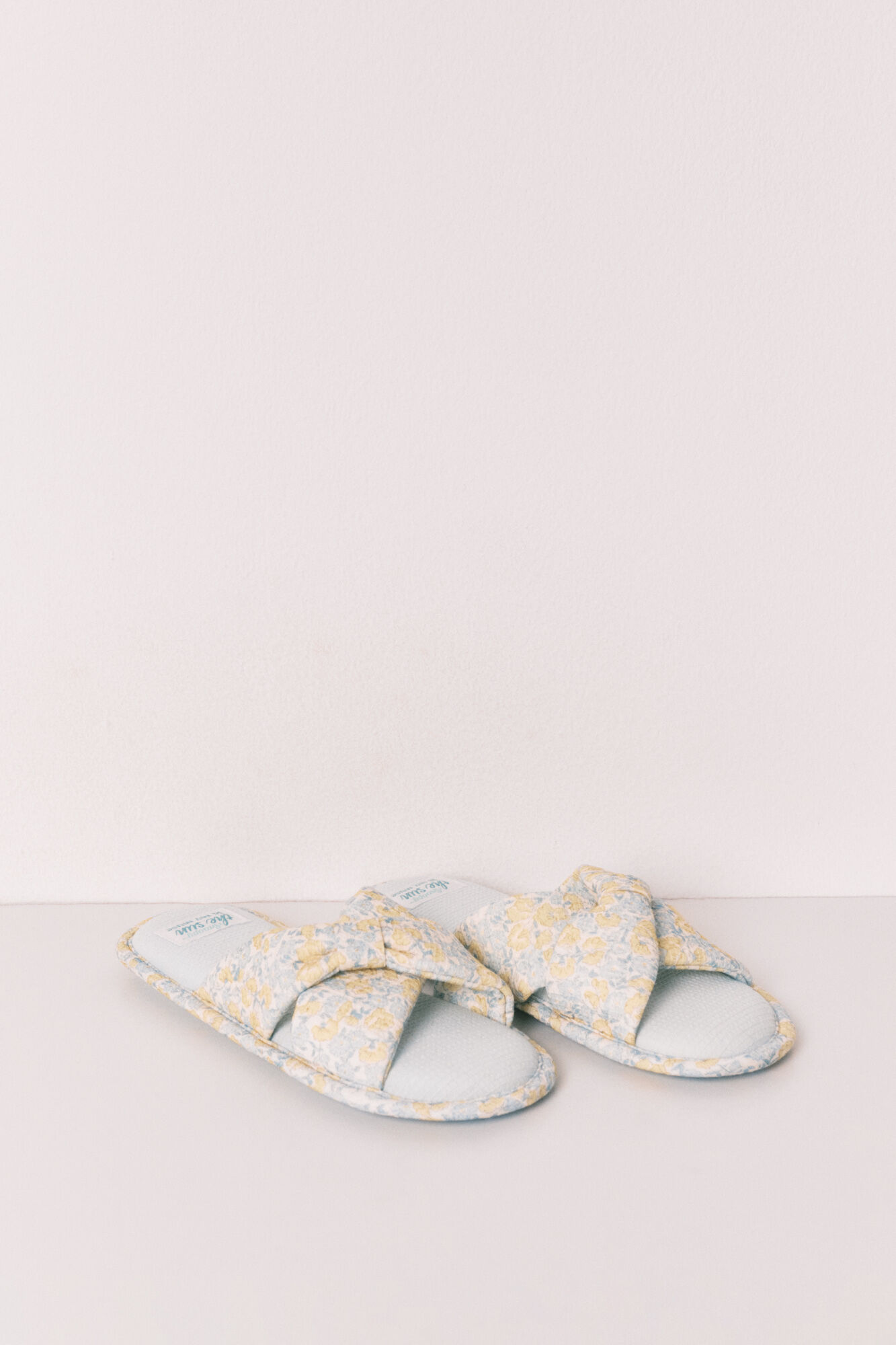 Women'secret Pantuflas con nudo de florecitas estampado