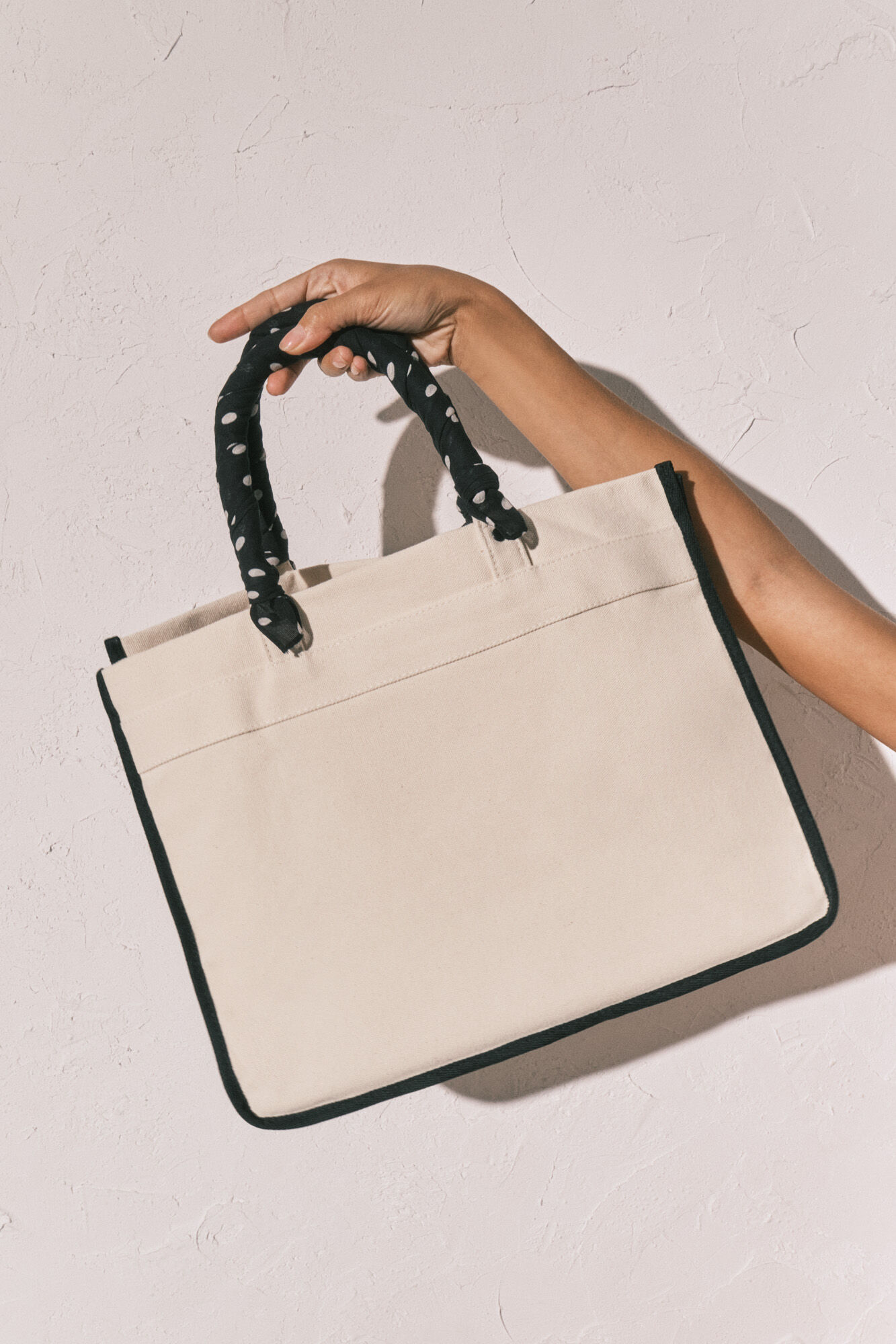 Women'secret Bolsa grande estampada de lona beige marfil