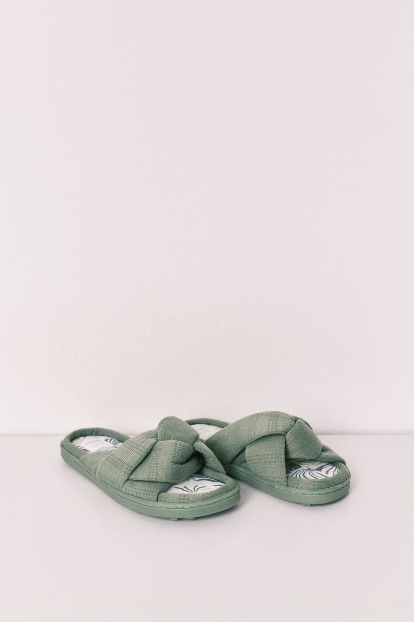 Women'secret Zapatillas de casa de nudo verde kaki