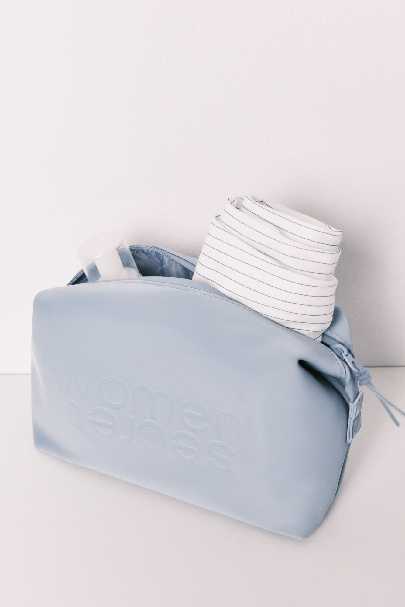 Women'secret Neceser mediano de goma azul